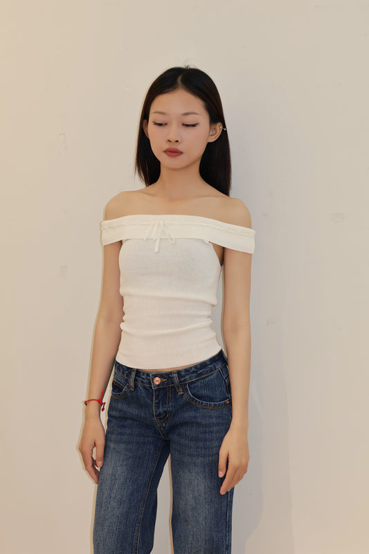 THIN WHITE KNITTED OFF SHOULDER