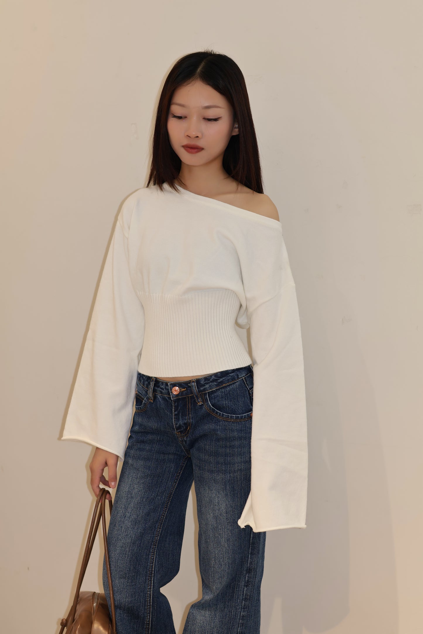 WHITE KNITTED SWEATER
