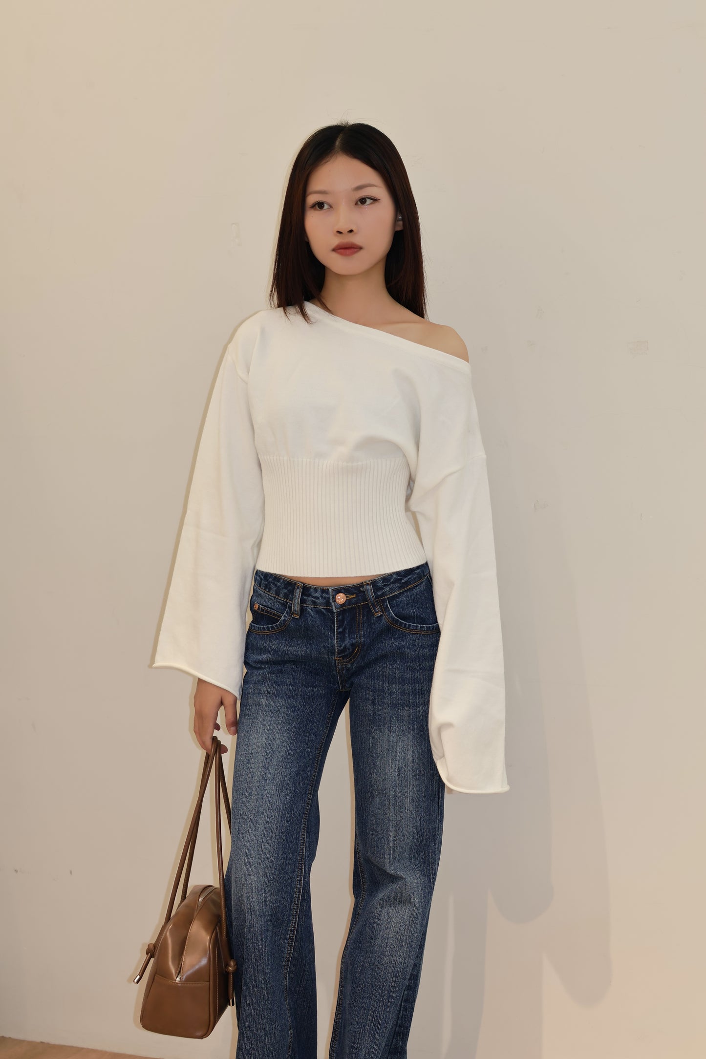 WHITE KNITTED SWEATER