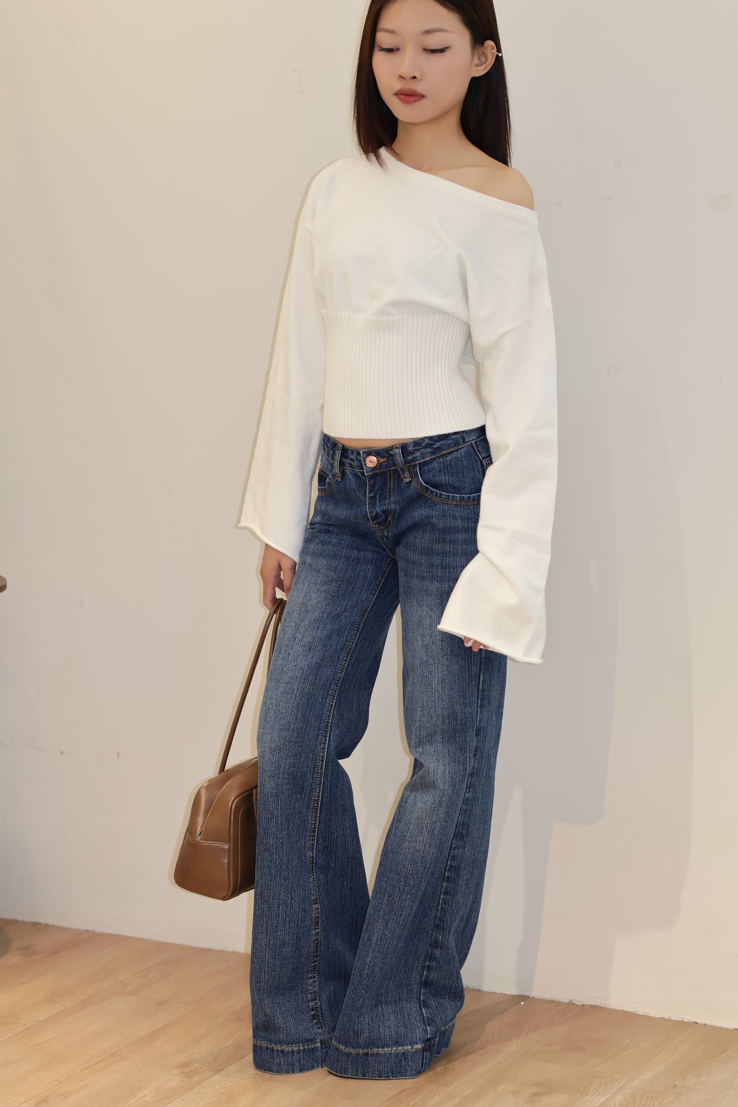 WHITE KNITTED SWEATER