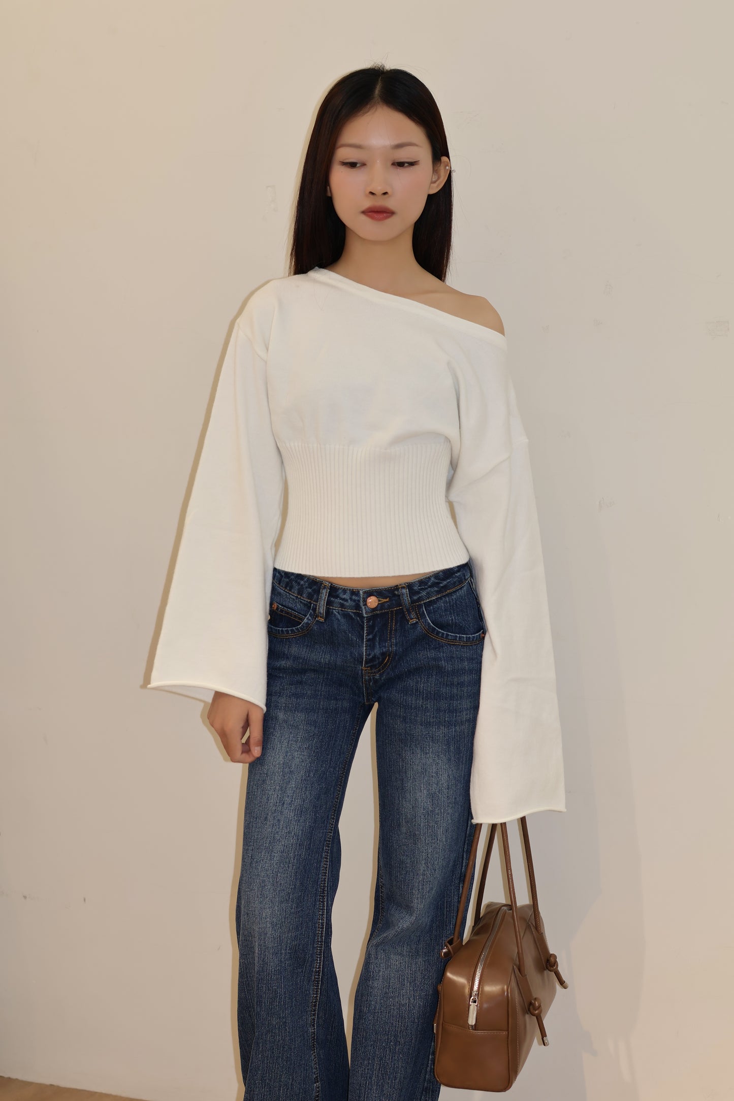 WHITE KNITTED SWEATER