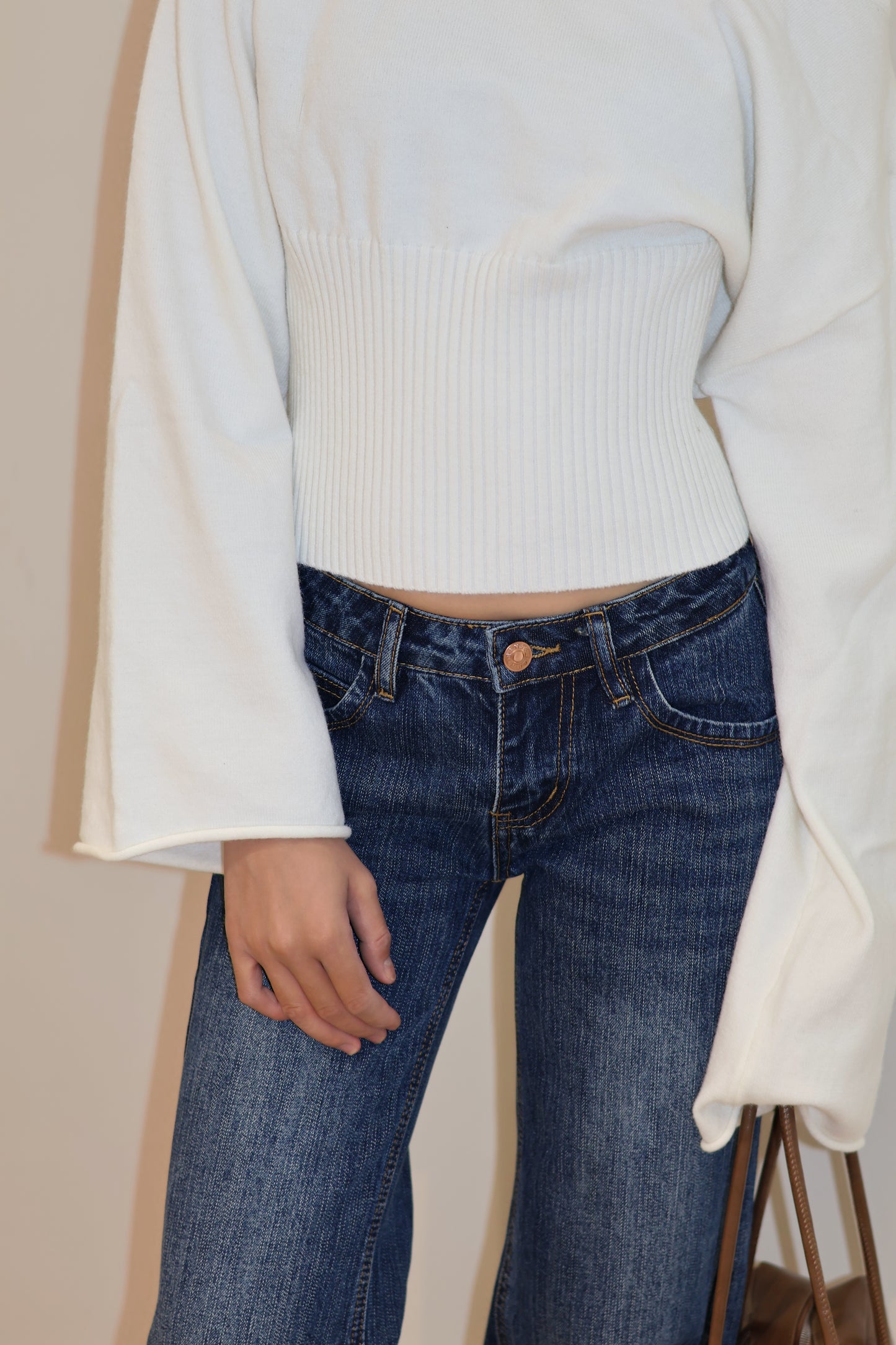 WHITE KNITTED SWEATER