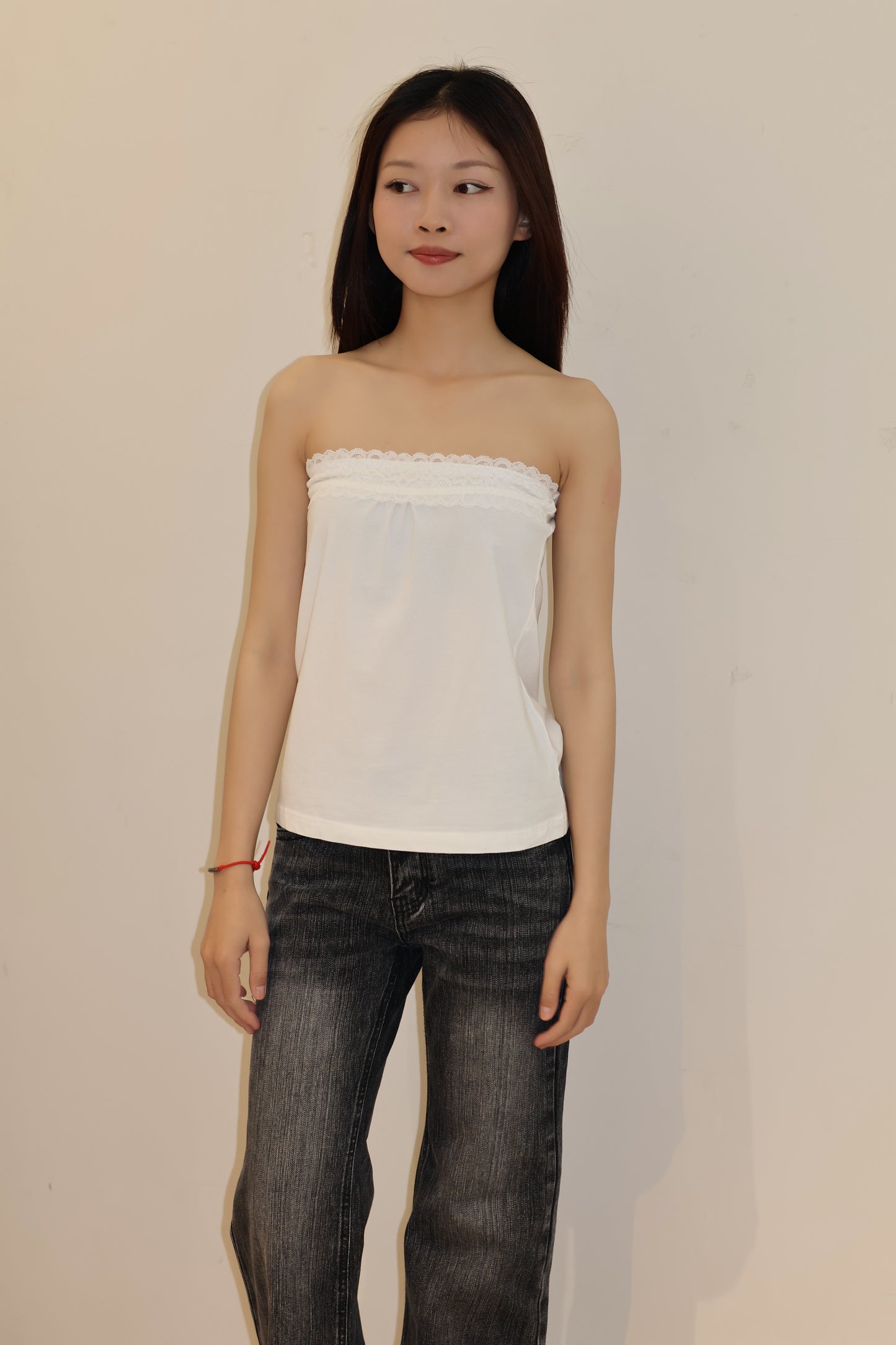 LACE DETAIL WHITE TUBE TOP