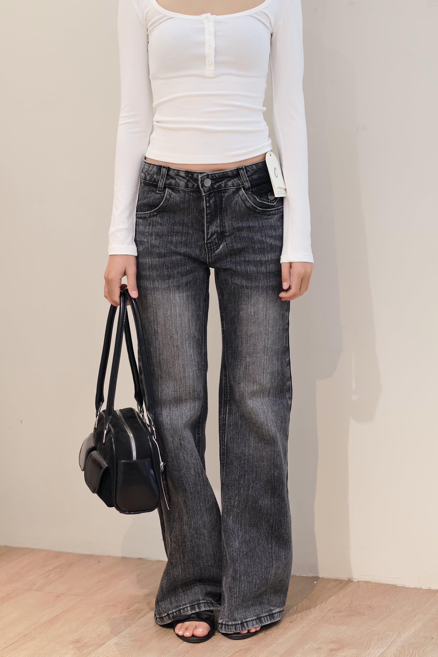 BLACK WASHED LOW RISE DENIM JEANS