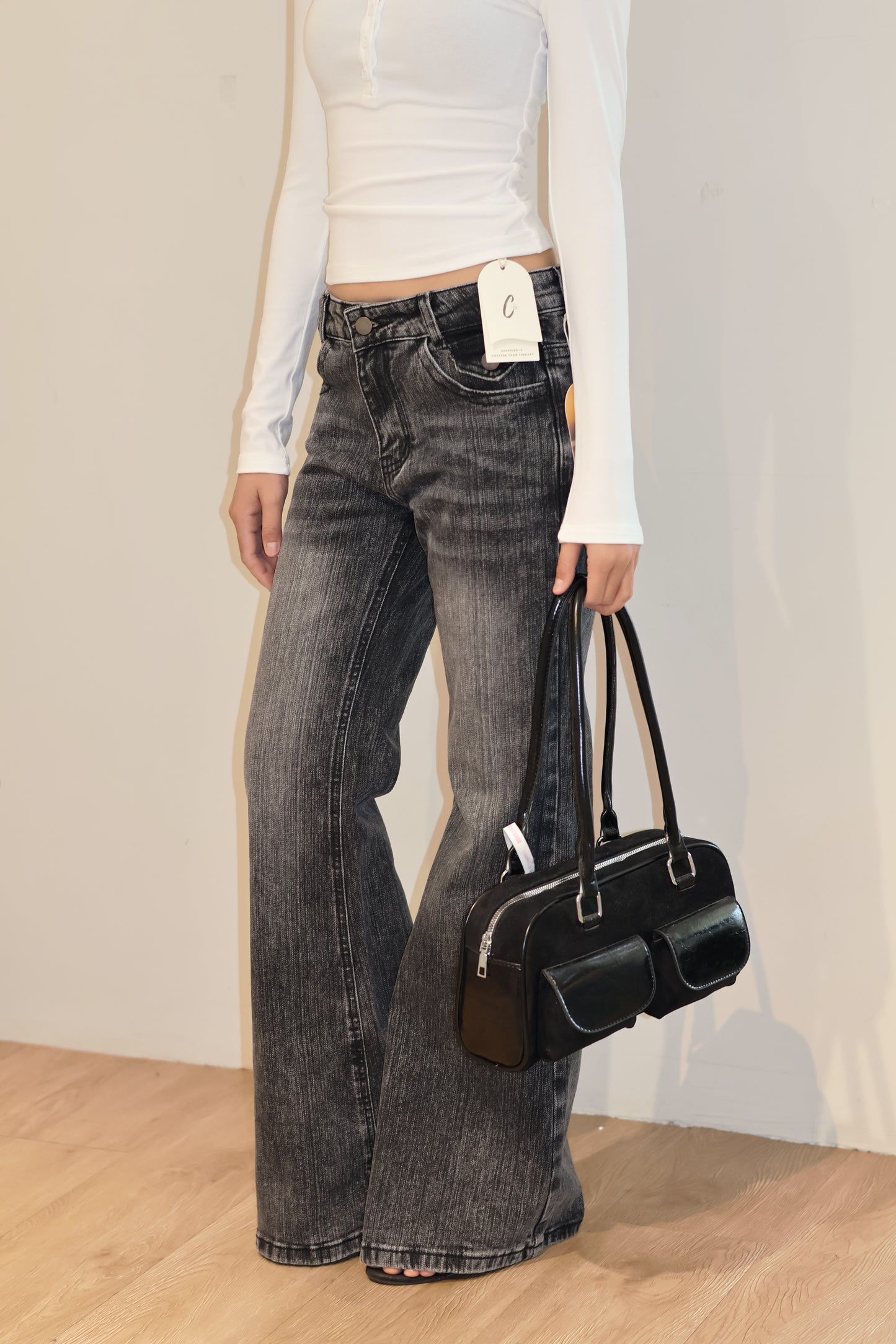 BLACK WASHED LOW RISE DENIM JEANS