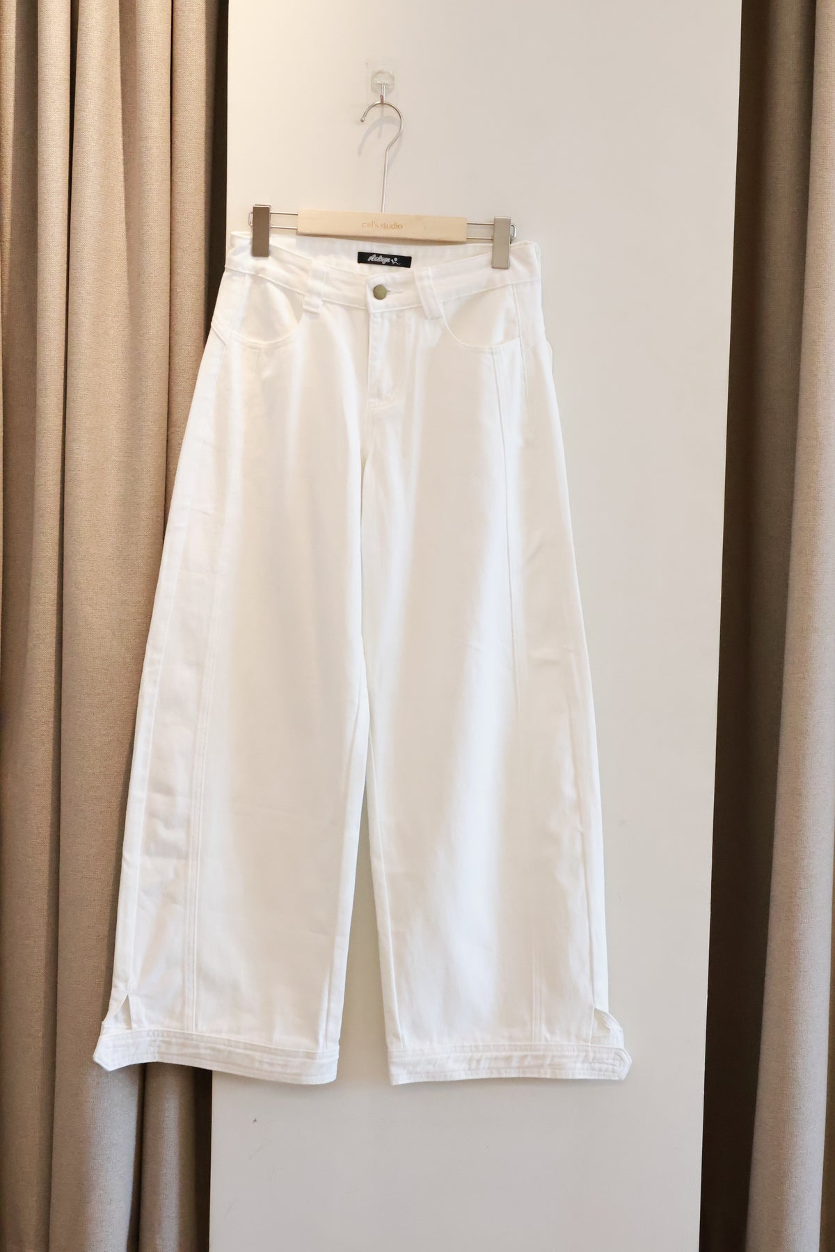 AUD White Wide-Leg Jeans