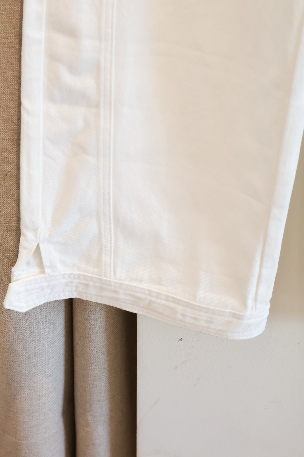 AUD White Wide-Leg Jeans