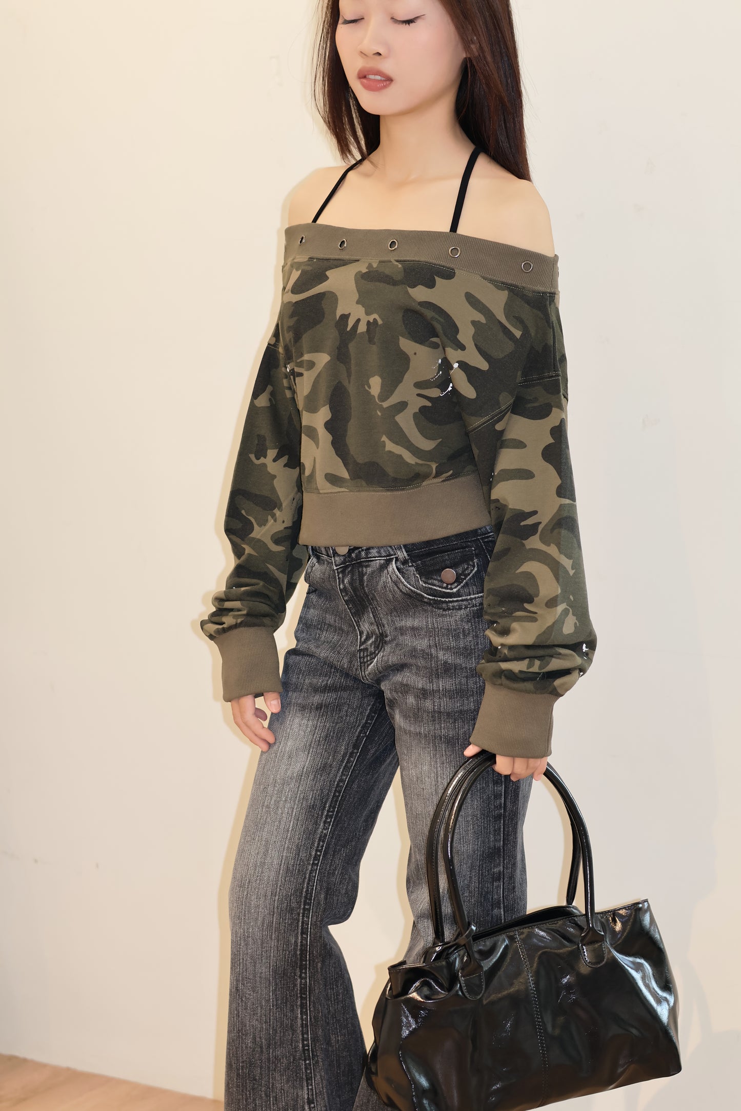 COMMANDO CROPPED OFF SHOULDER