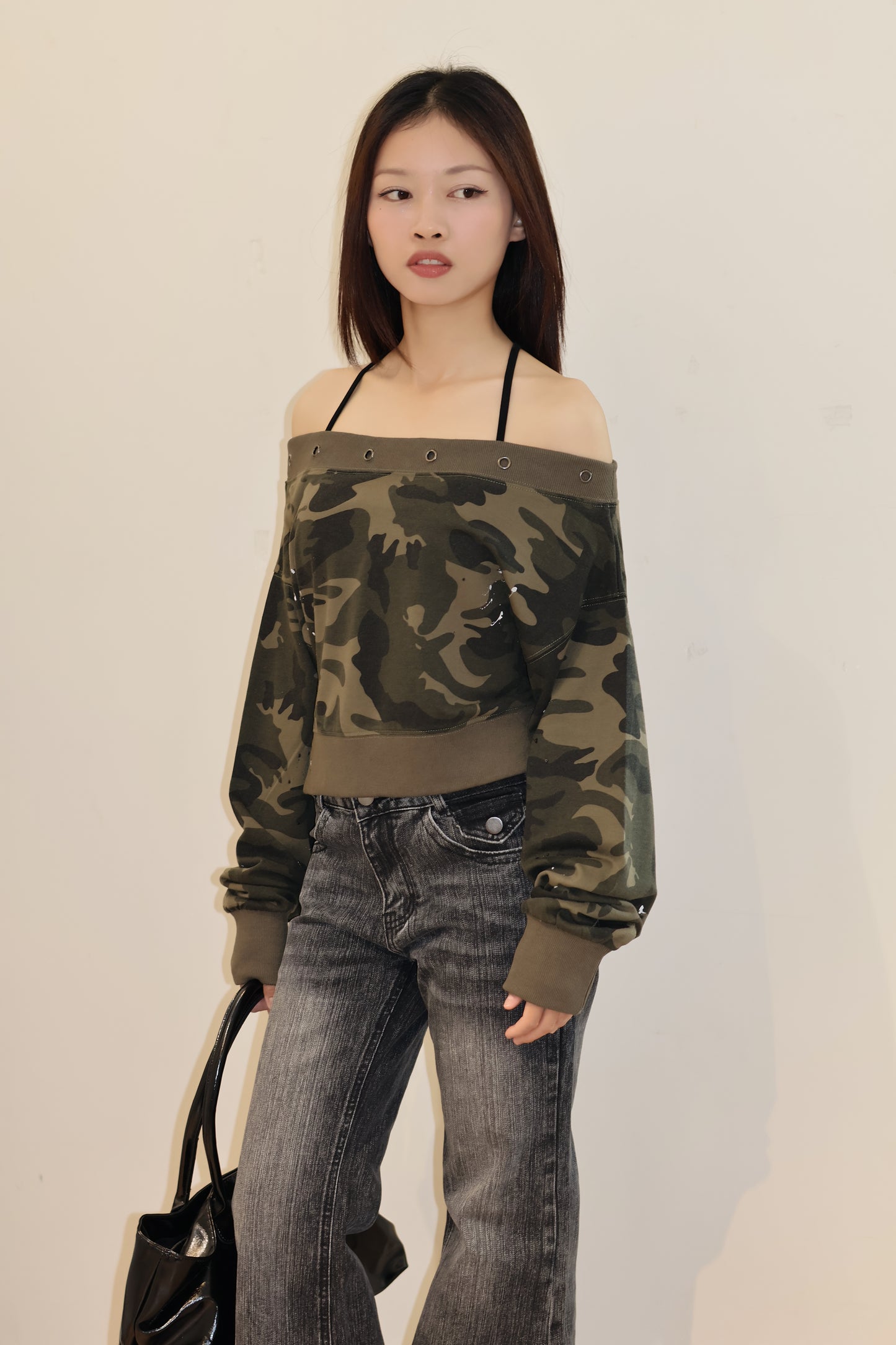 COMMANDO CROPPED OFF SHOULDER