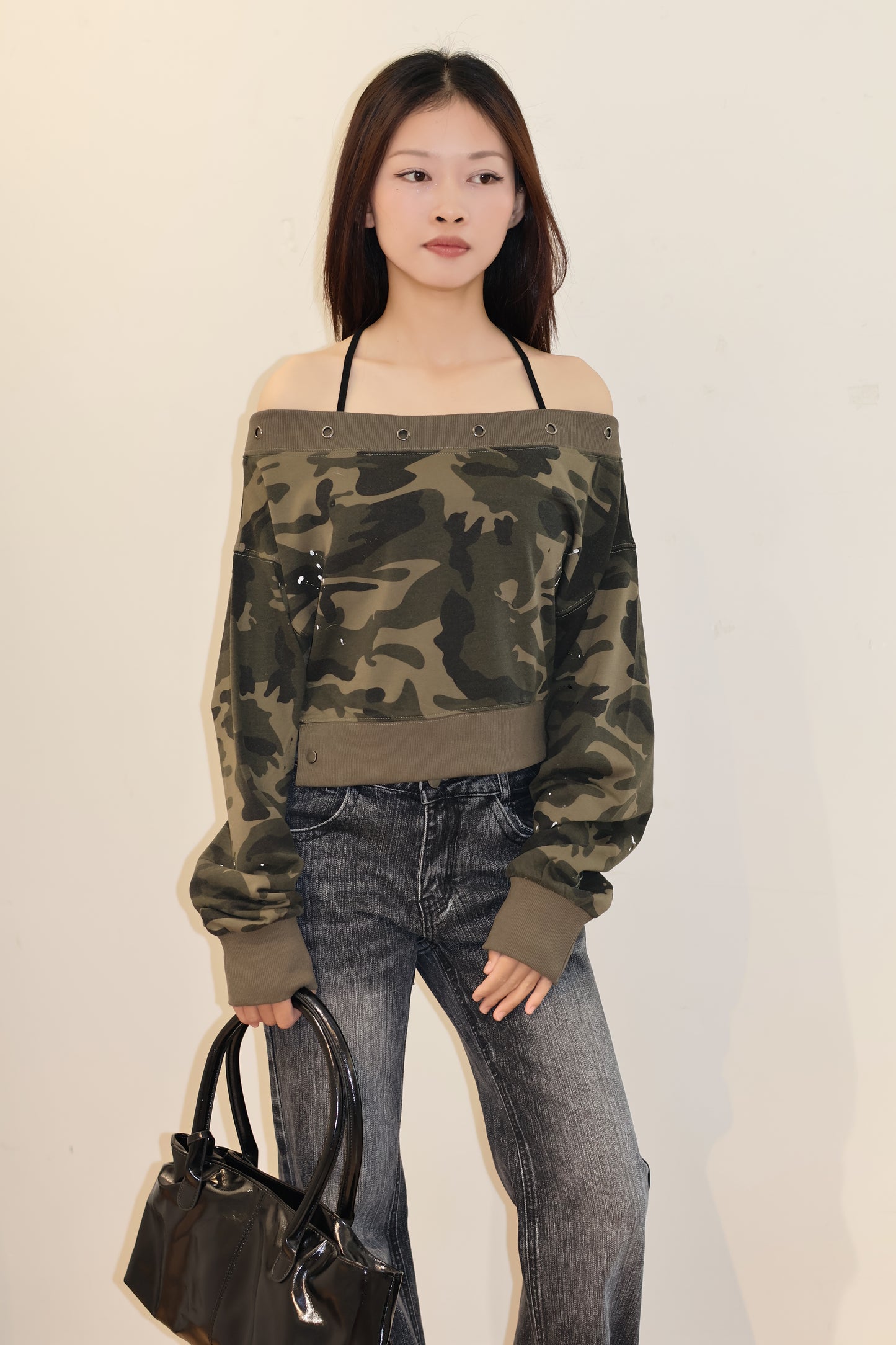 COMMANDO CROPPED OFF SHOULDER
