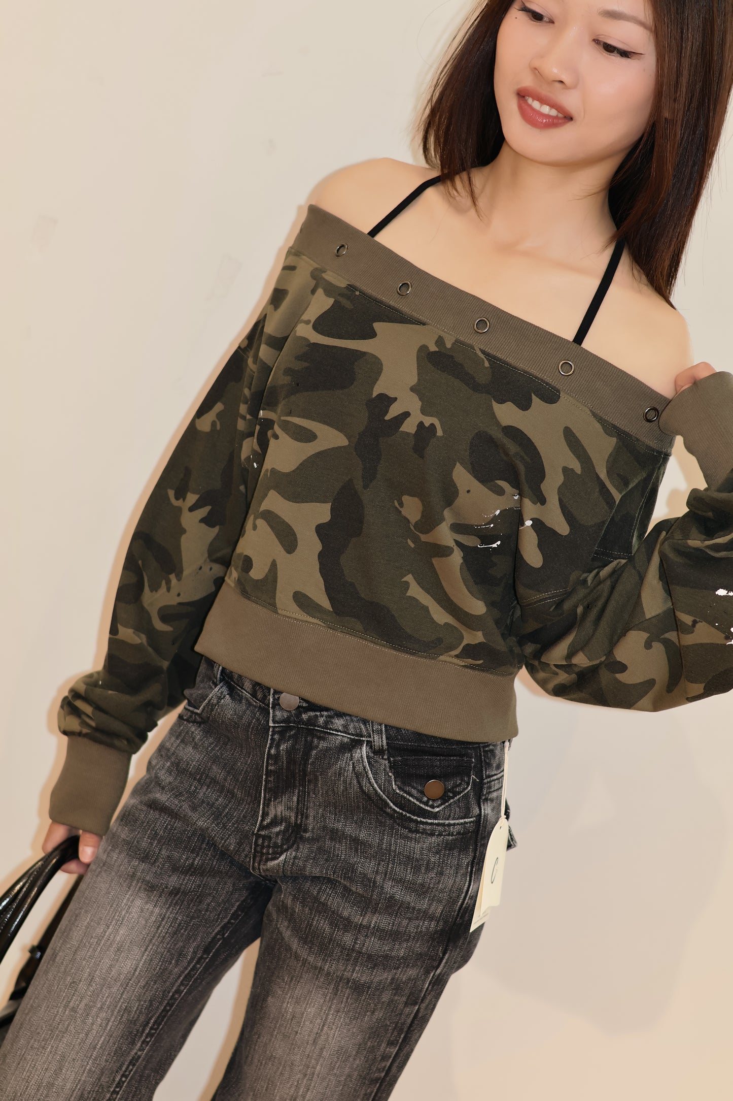 COMMANDO CROPPED OFF SHOULDER