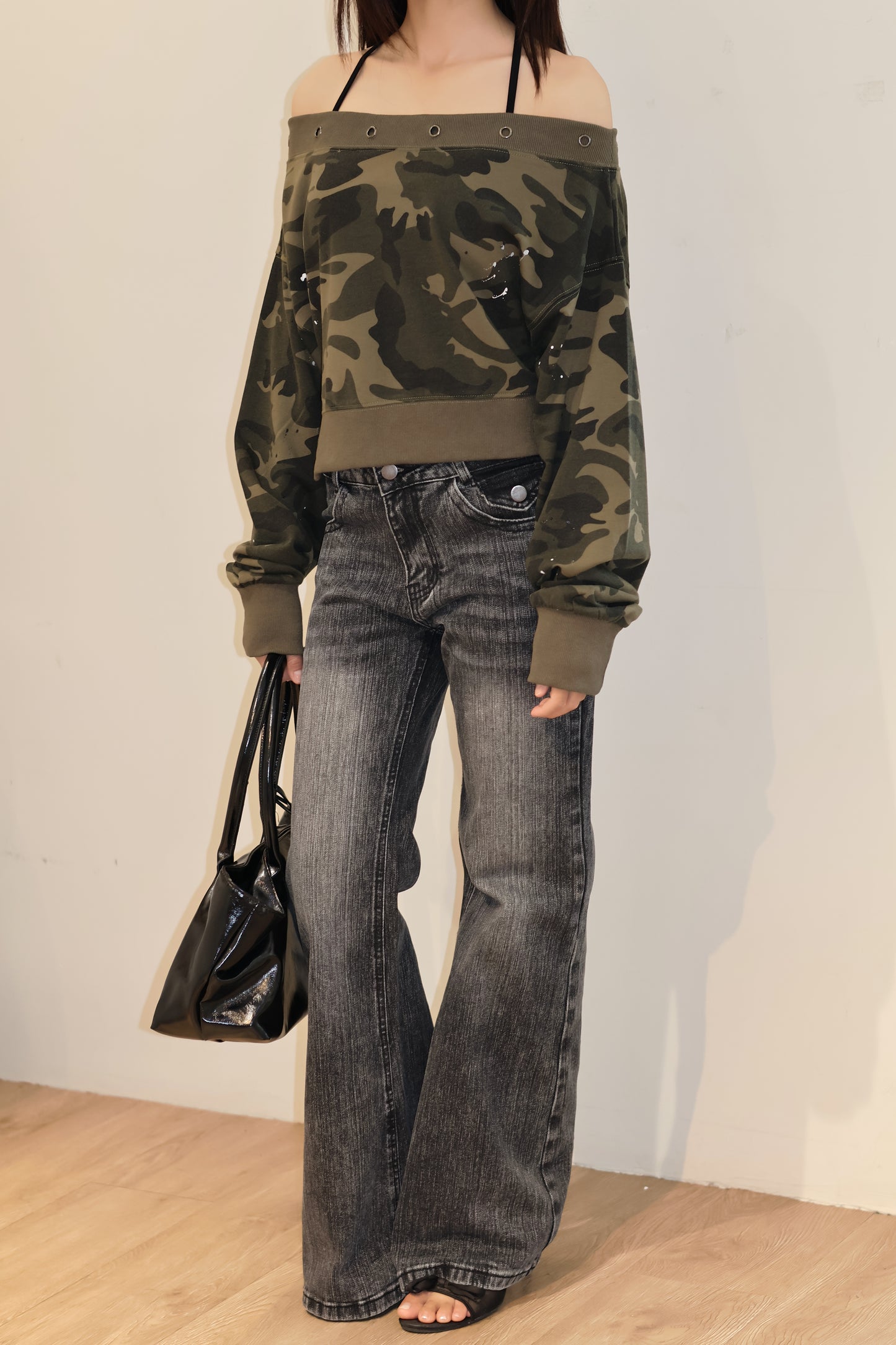 COMMANDO CROPPED OFF SHOULDER