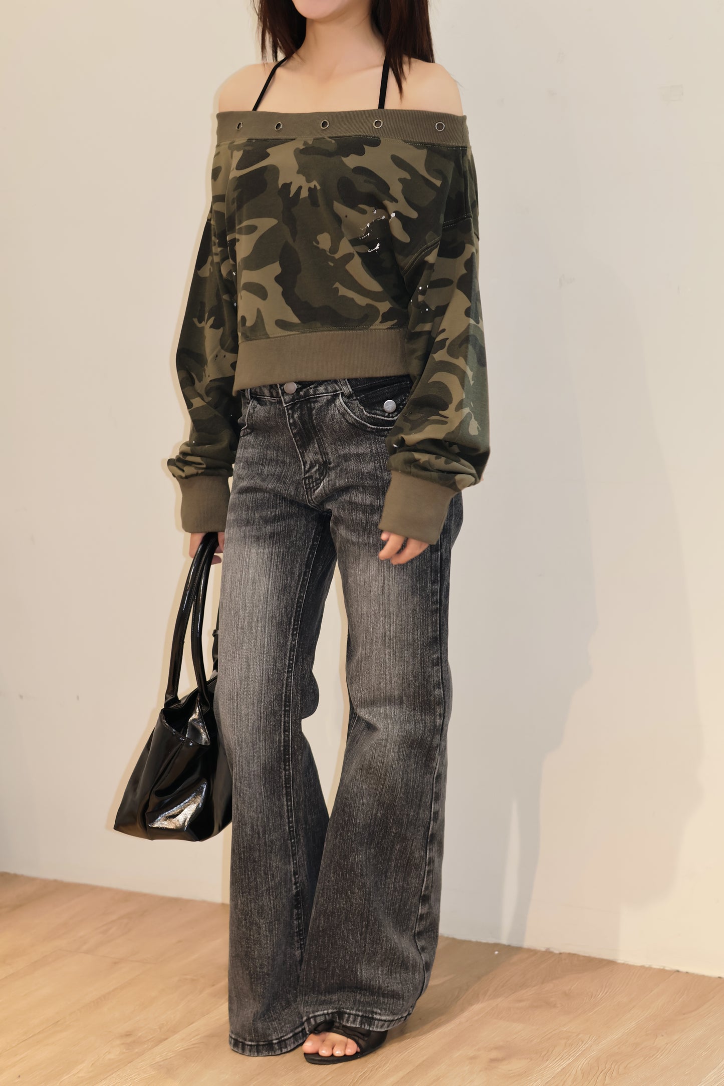 COMMANDO CROPPED OFF SHOULDER
