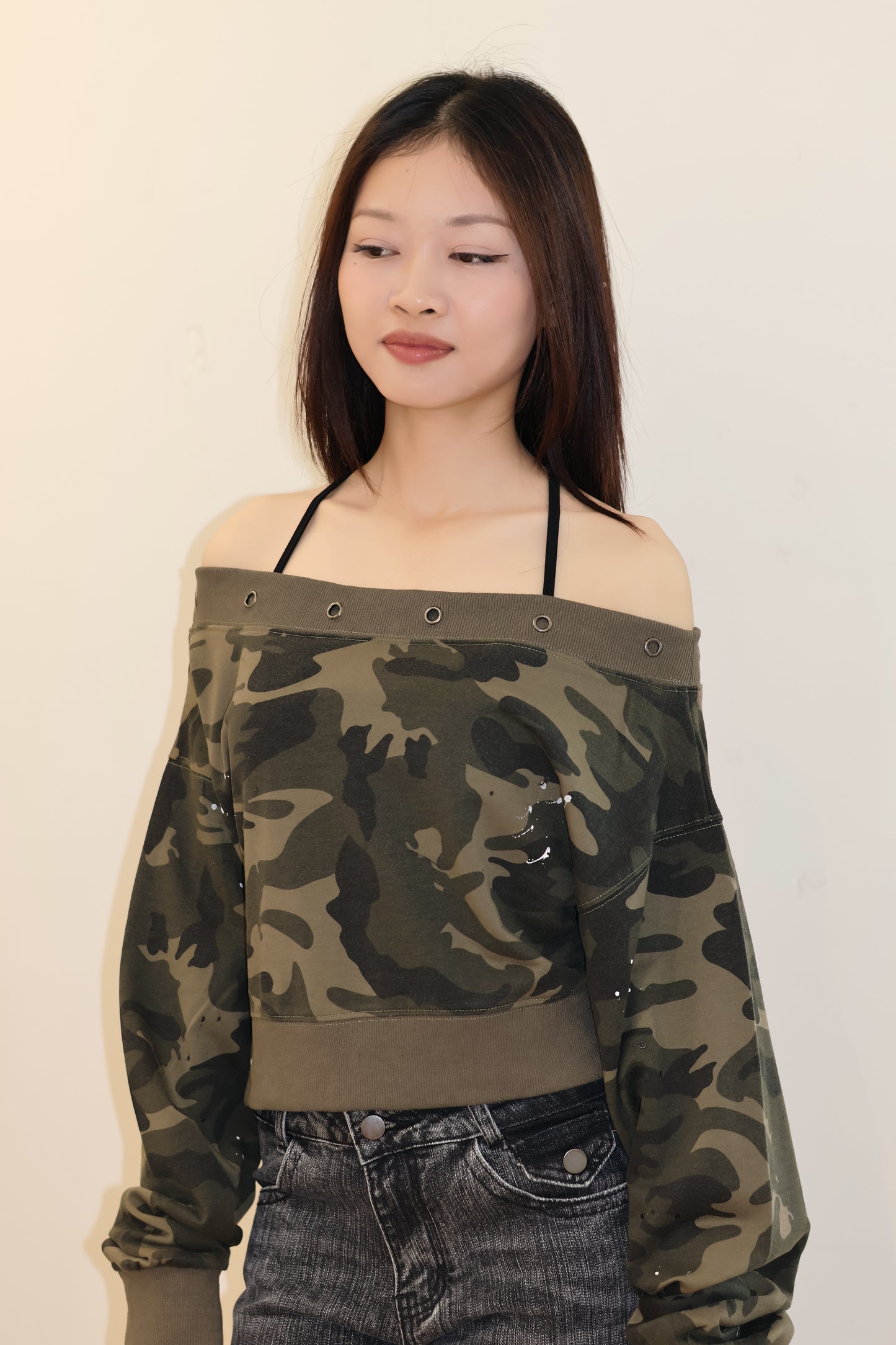 COMMANDO CROPPED OFF SHOULDER