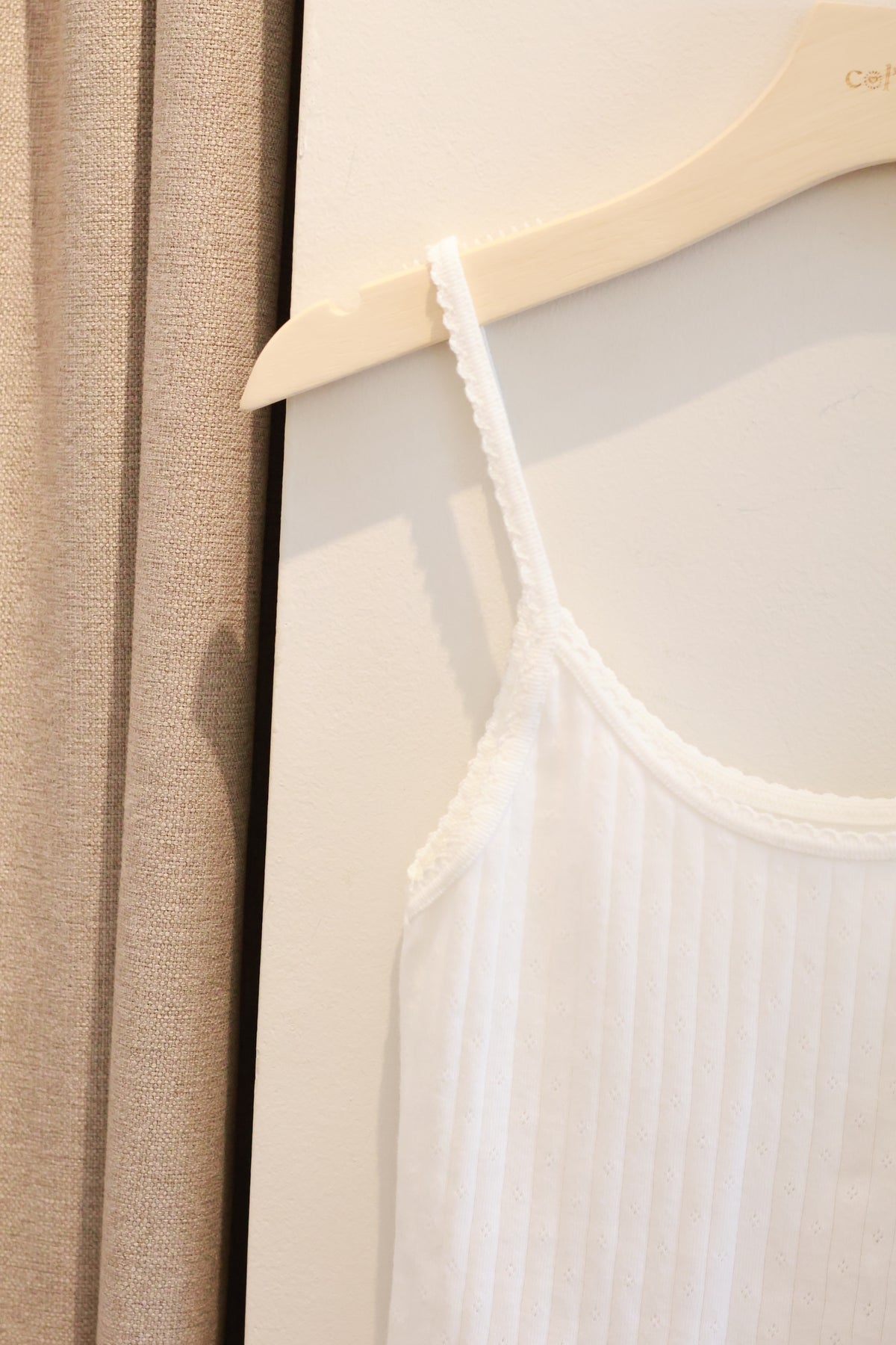 BRANDY MELVILLE SKYLAR EYELET TANK