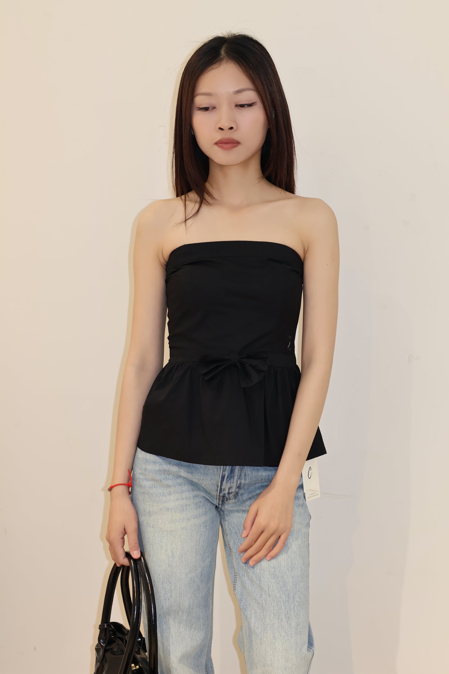 BLACK FRONT RIBBON TUBE FLOWY TOP