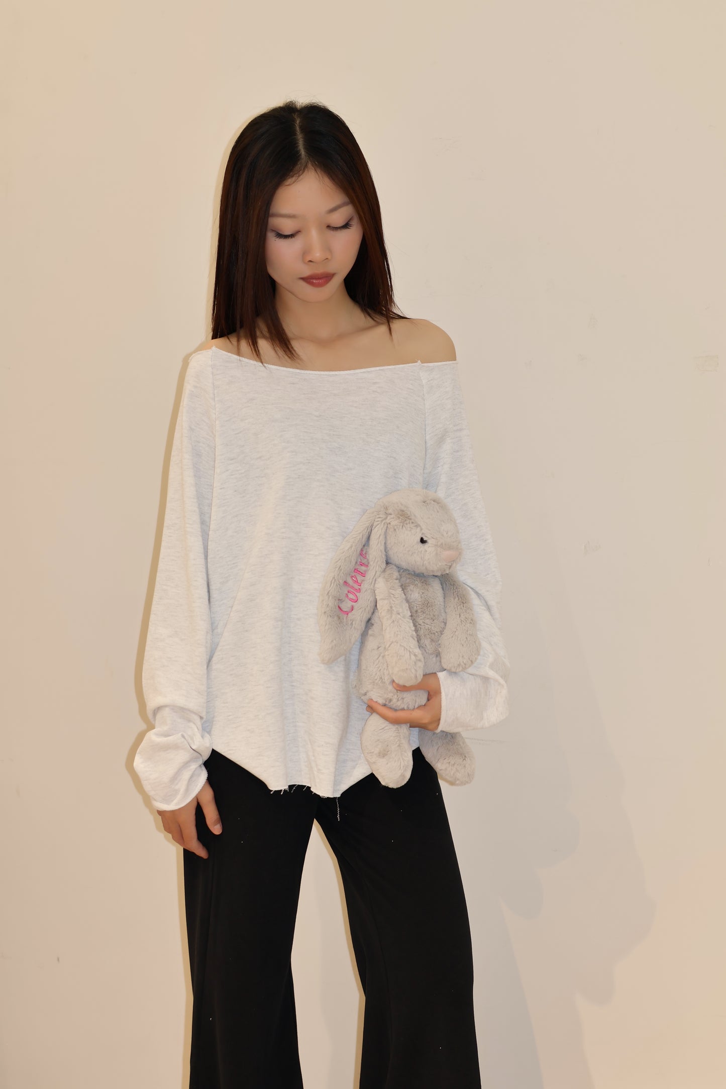 GRAY HALF SHOULDER SWEATER