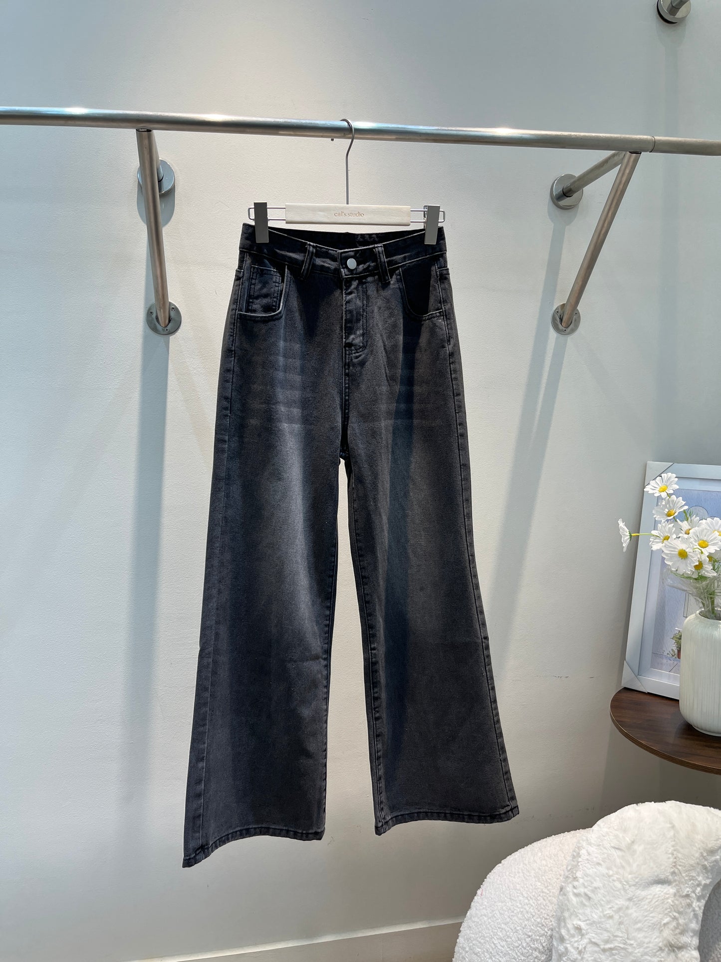 GRAY WASHED DENIM JEANS