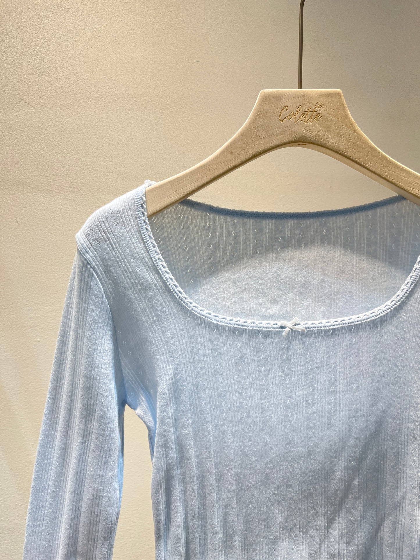 BLUE DETAIL LONG SLEEVE TOP