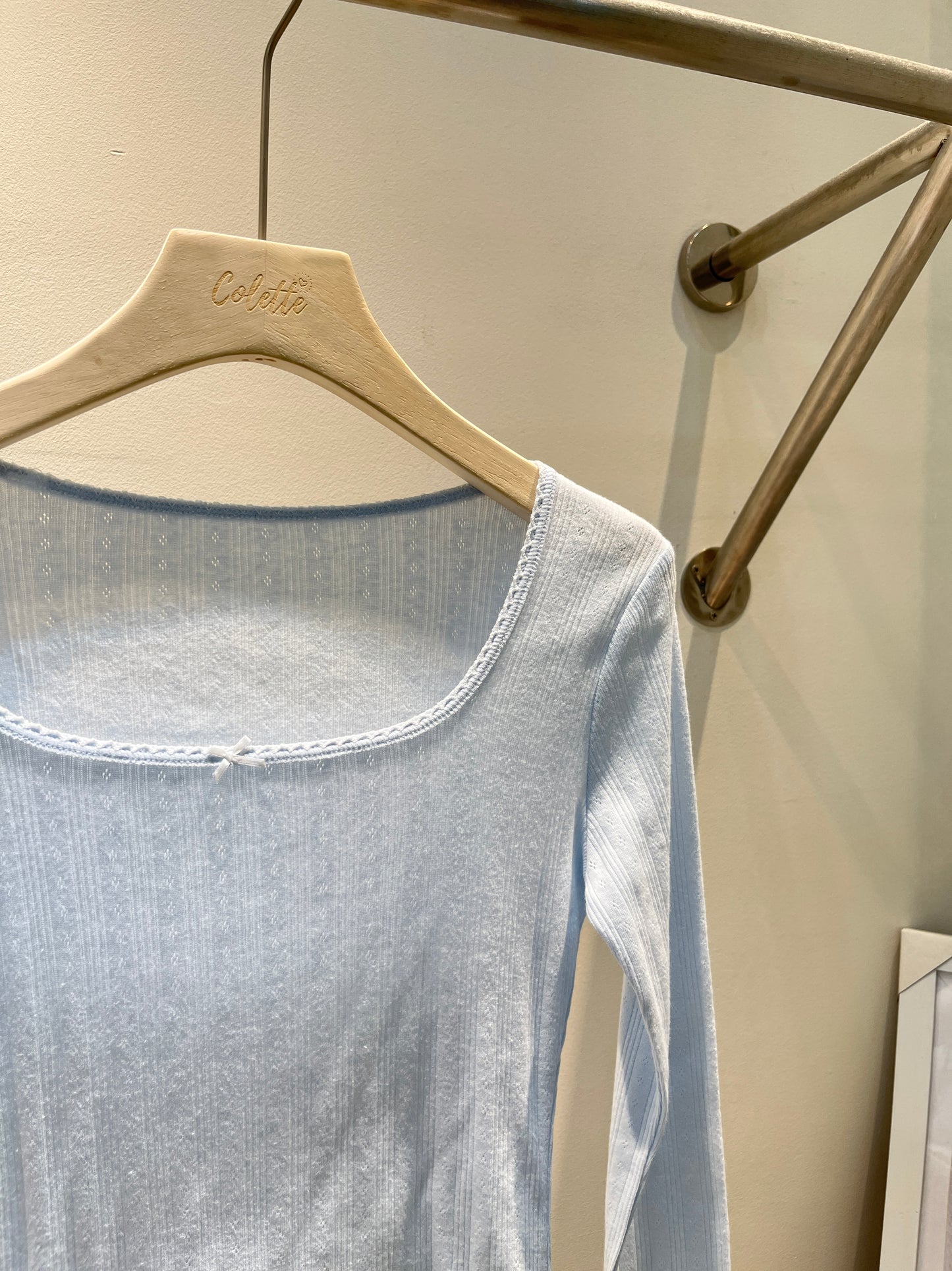 BLUE DETAIL LONG SLEEVE TOP