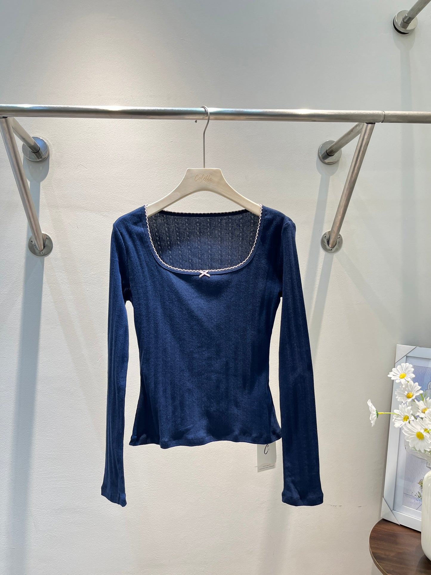 BLUE DETAIL LONG SLEEVE TOP