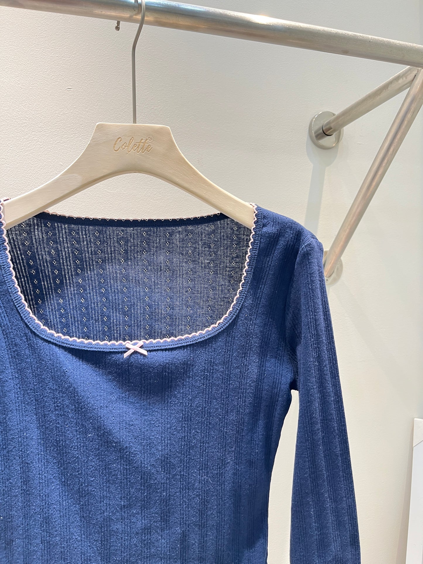 BLUE DETAIL LONG SLEEVE TOP