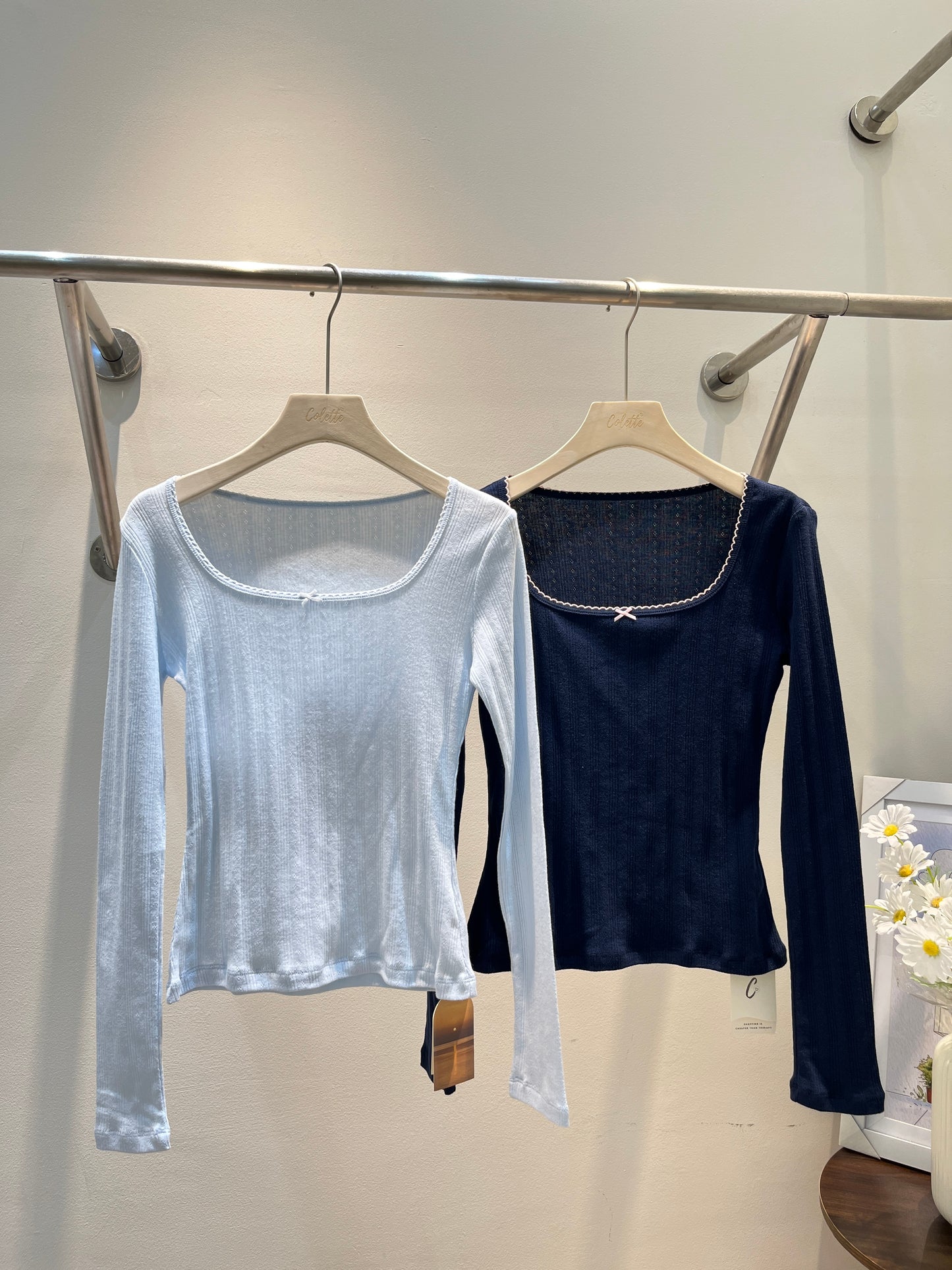 BLUE DETAIL LONG SLEEVE TOP