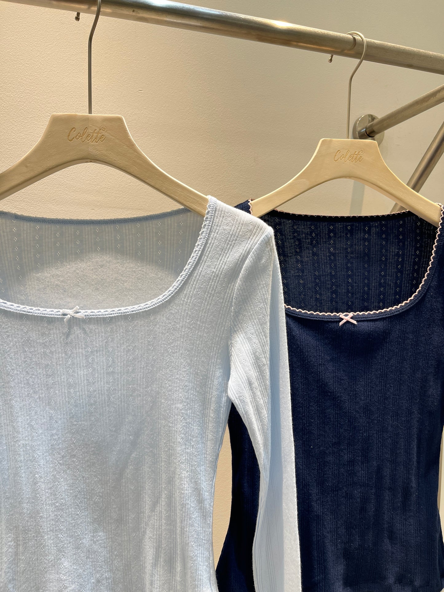 BLUE DETAIL LONG SLEEVE TOP