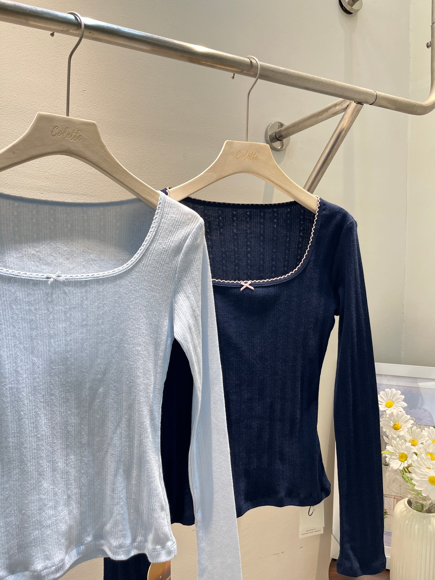 BLUE DETAIL LONG SLEEVE TOP