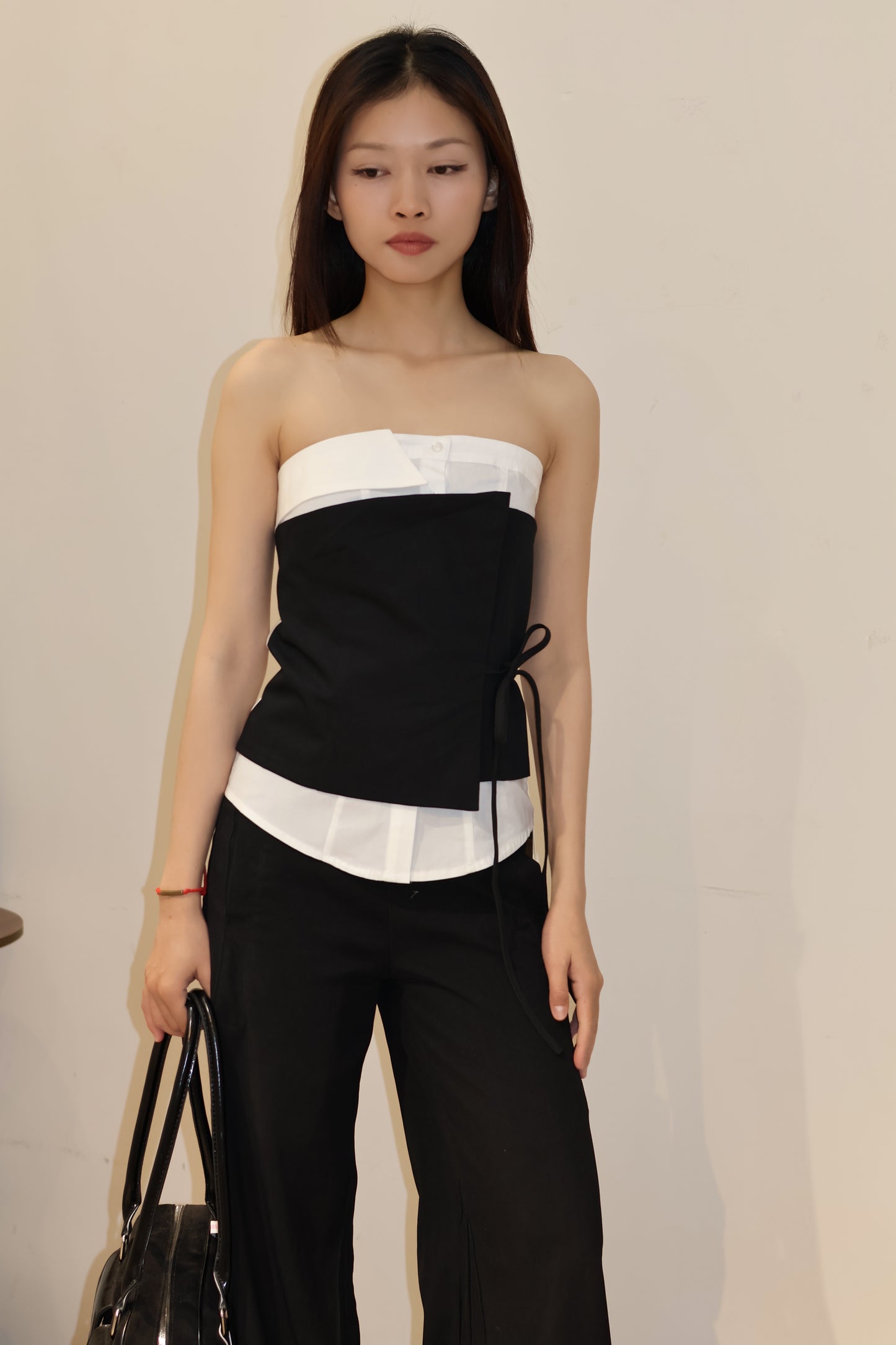 WHITE ACCENT BLACK TUBE TOP