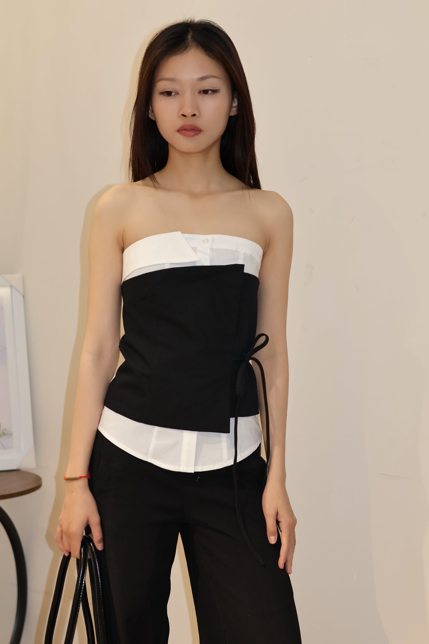 WHITE ACCENT BLACK TUBE TOP