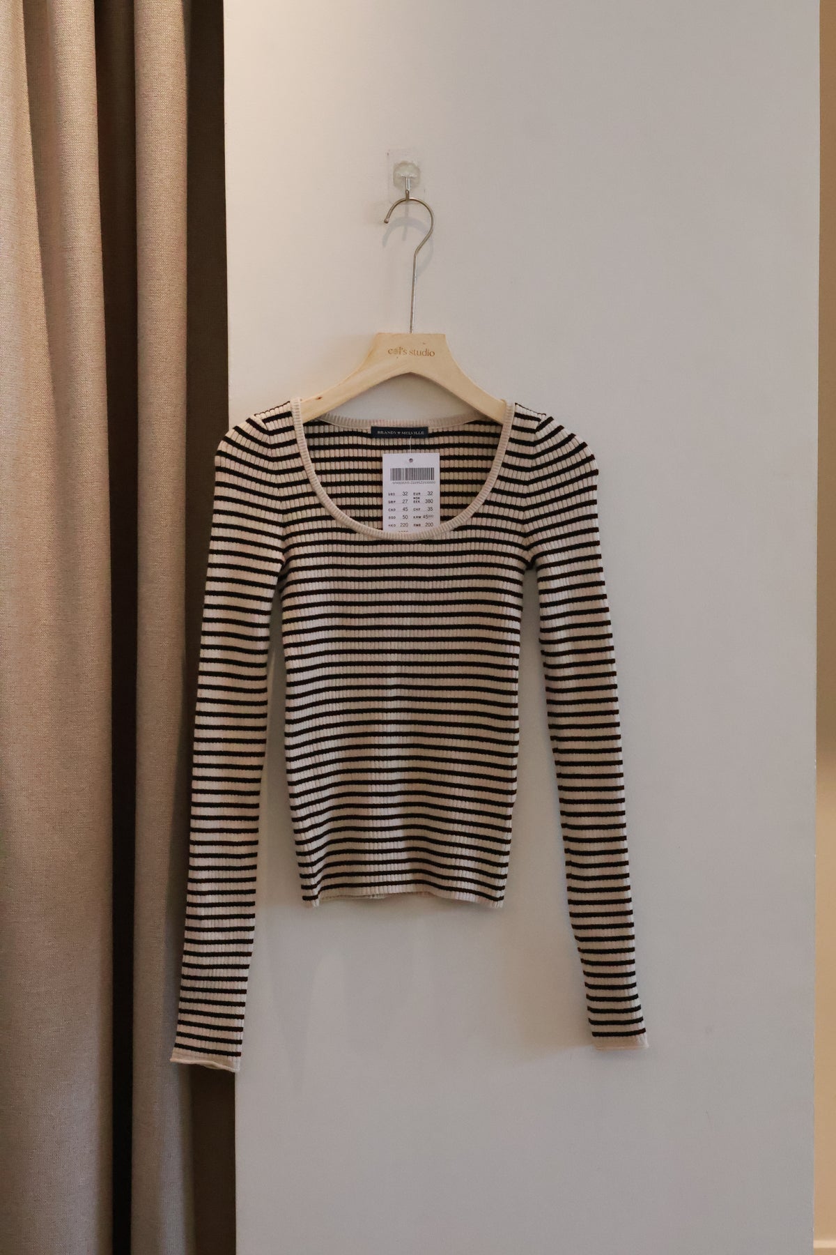 BRANDY Zelly Striped Top- BLACK&WHITE