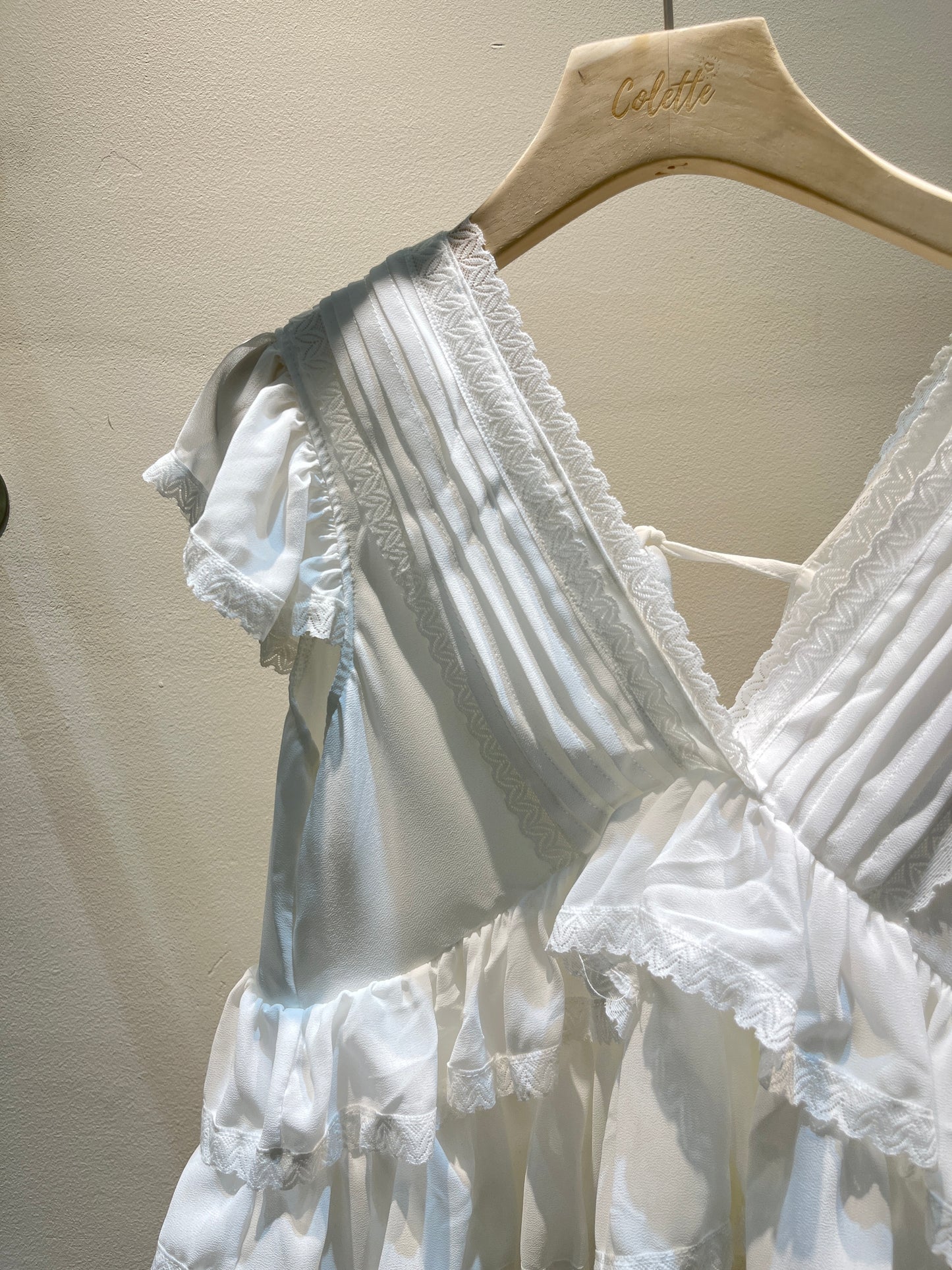 Ruffled mesh short sleeve top