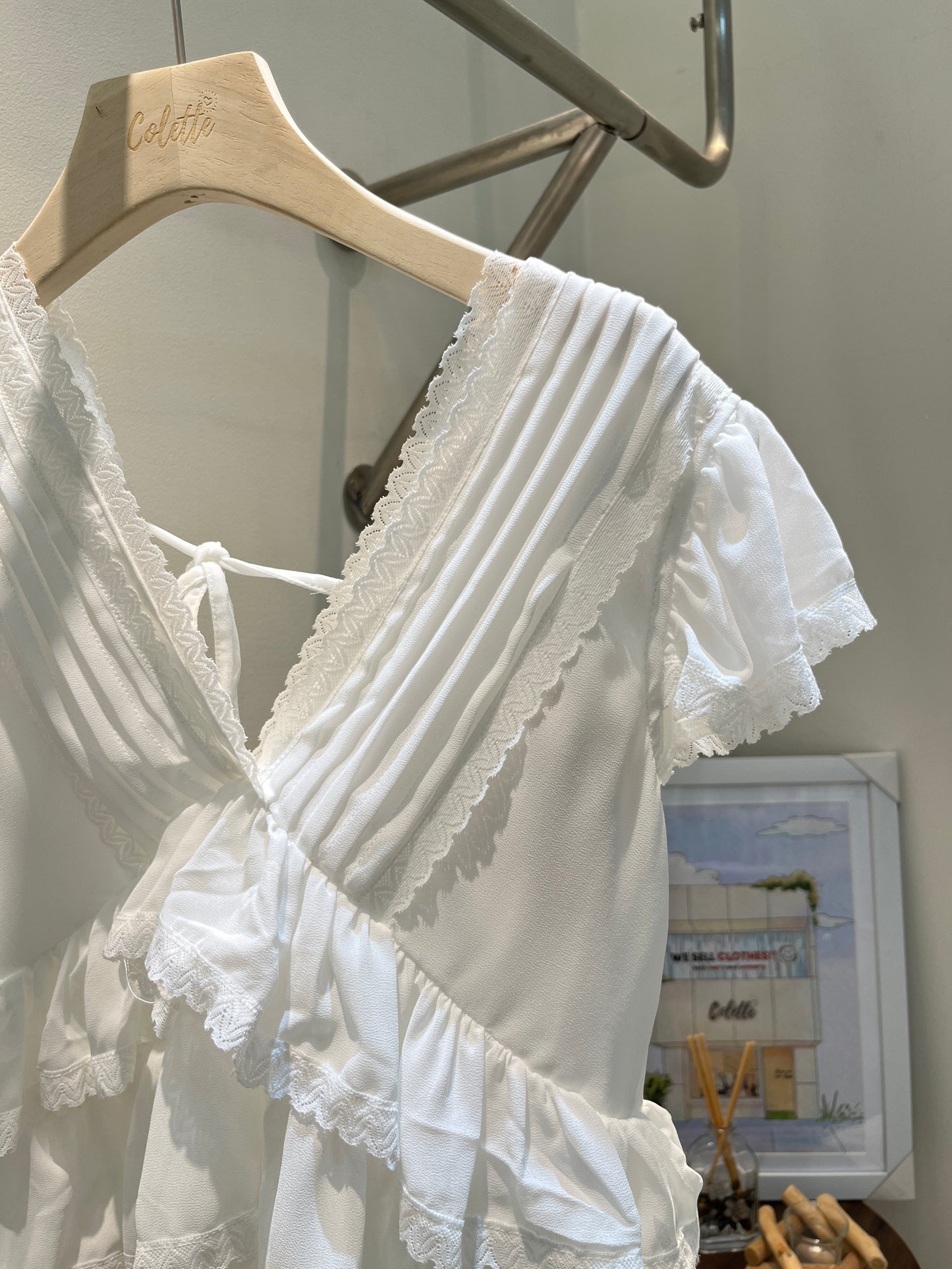 Ruffled mesh short sleeve top