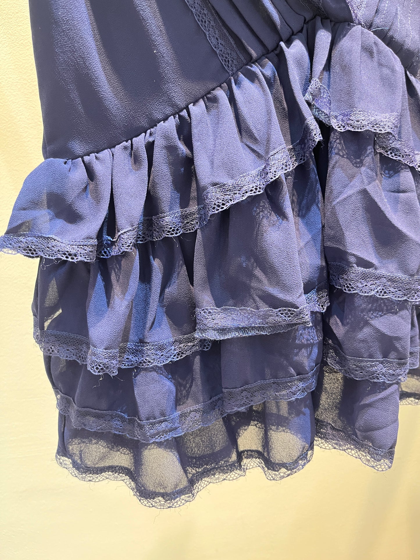 Ruffled mesh short sleeve top