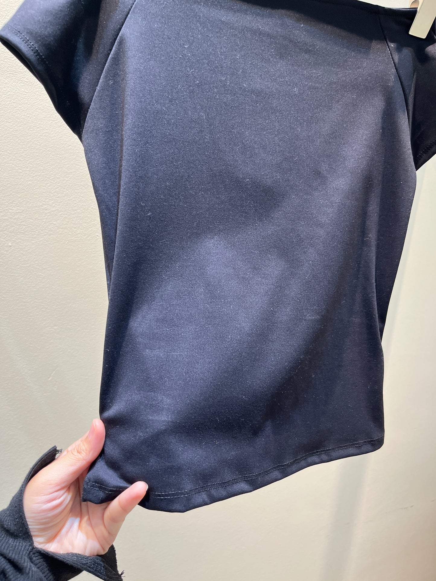 Straight neck basic top