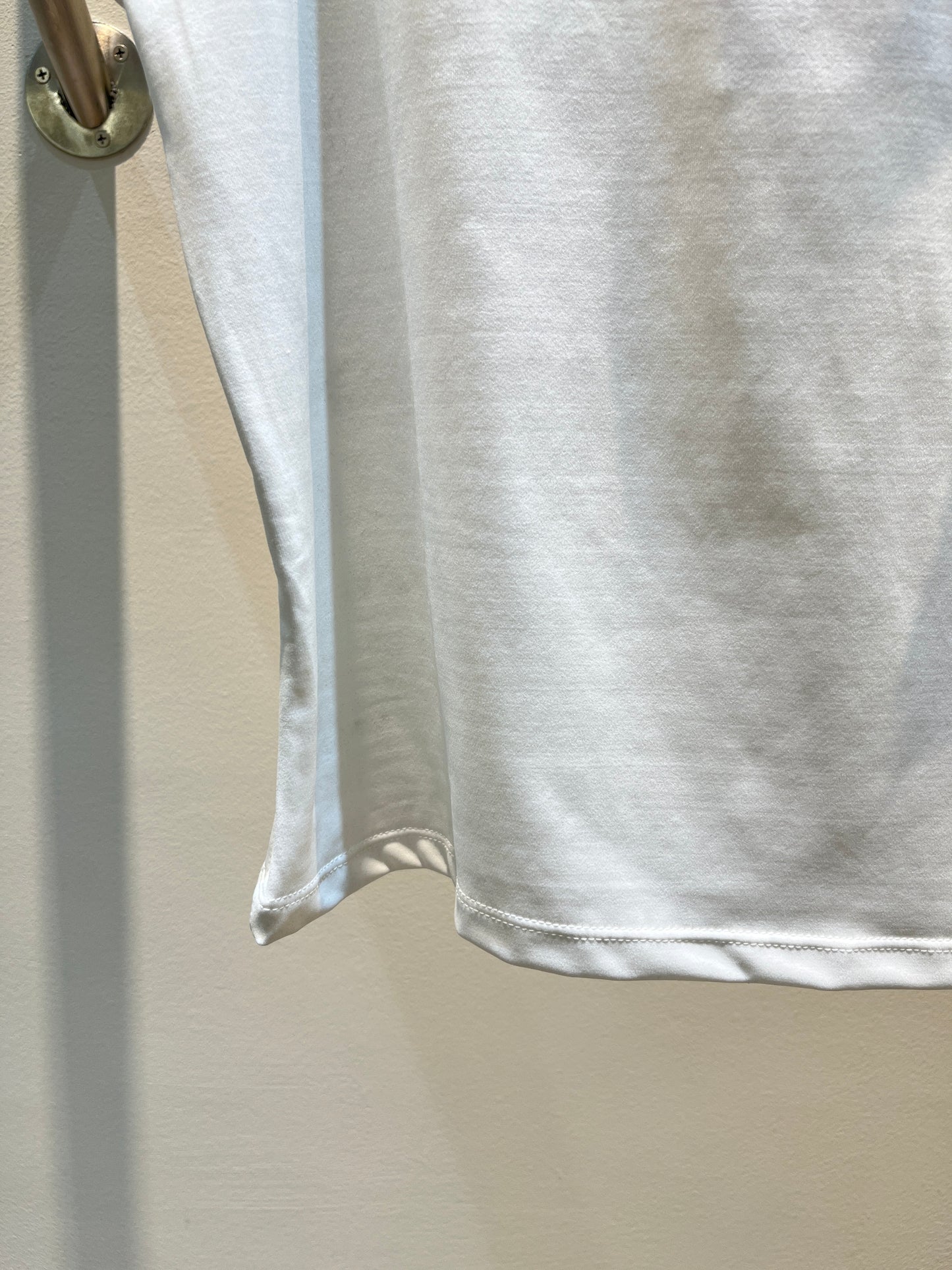 Straight neck basic top