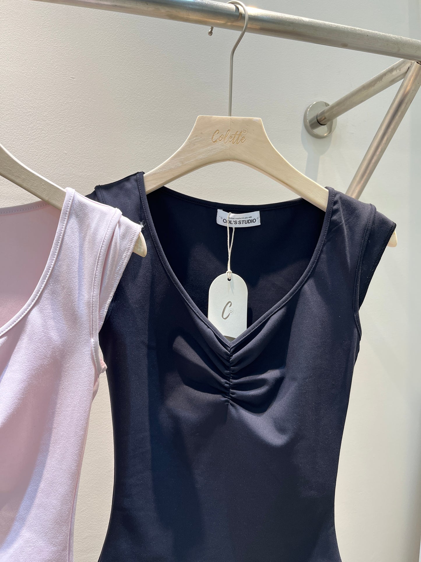 Middle runched basic top