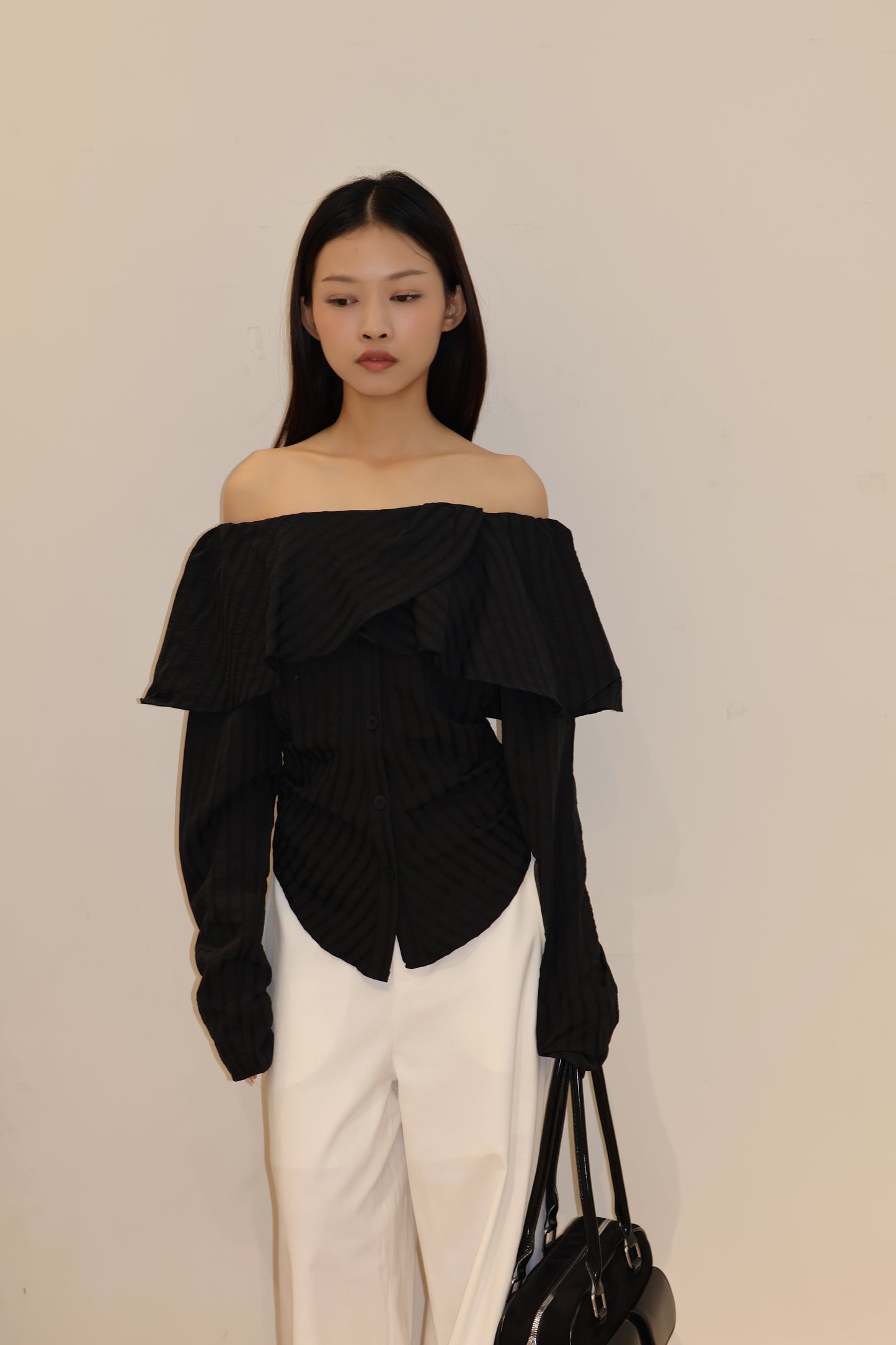 LONG SLEEVE OFF SHOULDER RUFFLED