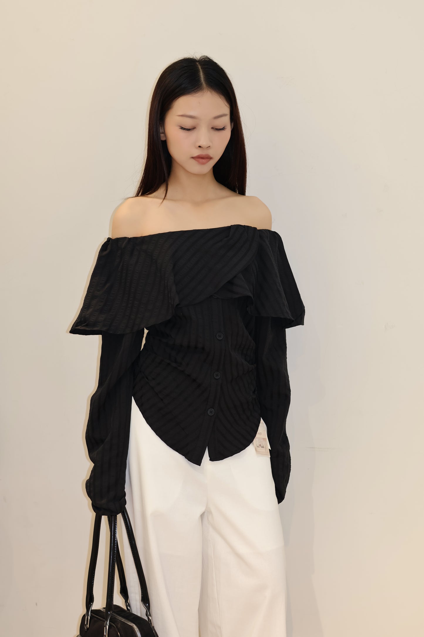LONG SLEEVE OFF SHOULDER RUFFLED