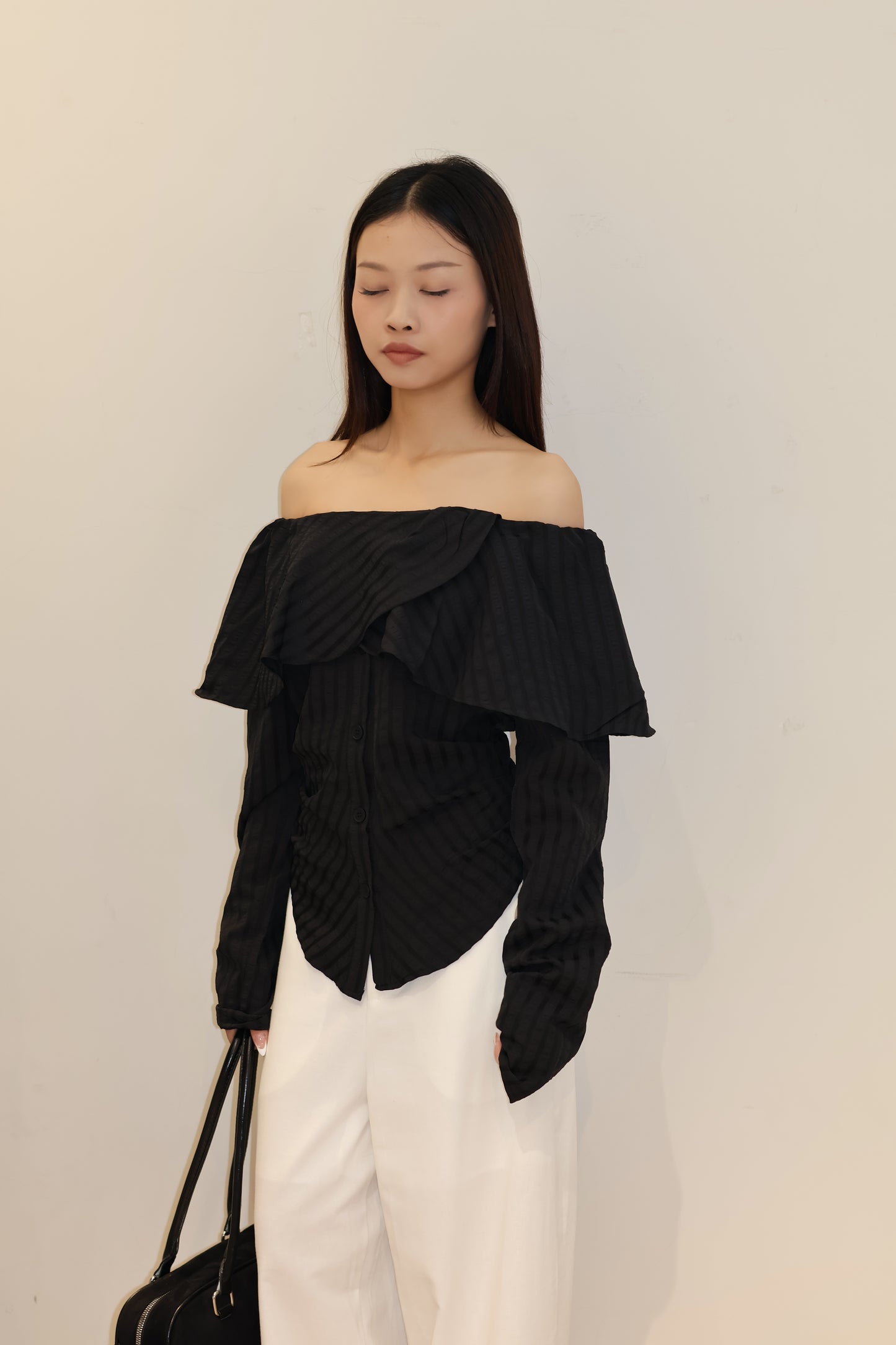 LONG SLEEVE OFF SHOULDER RUFFLED