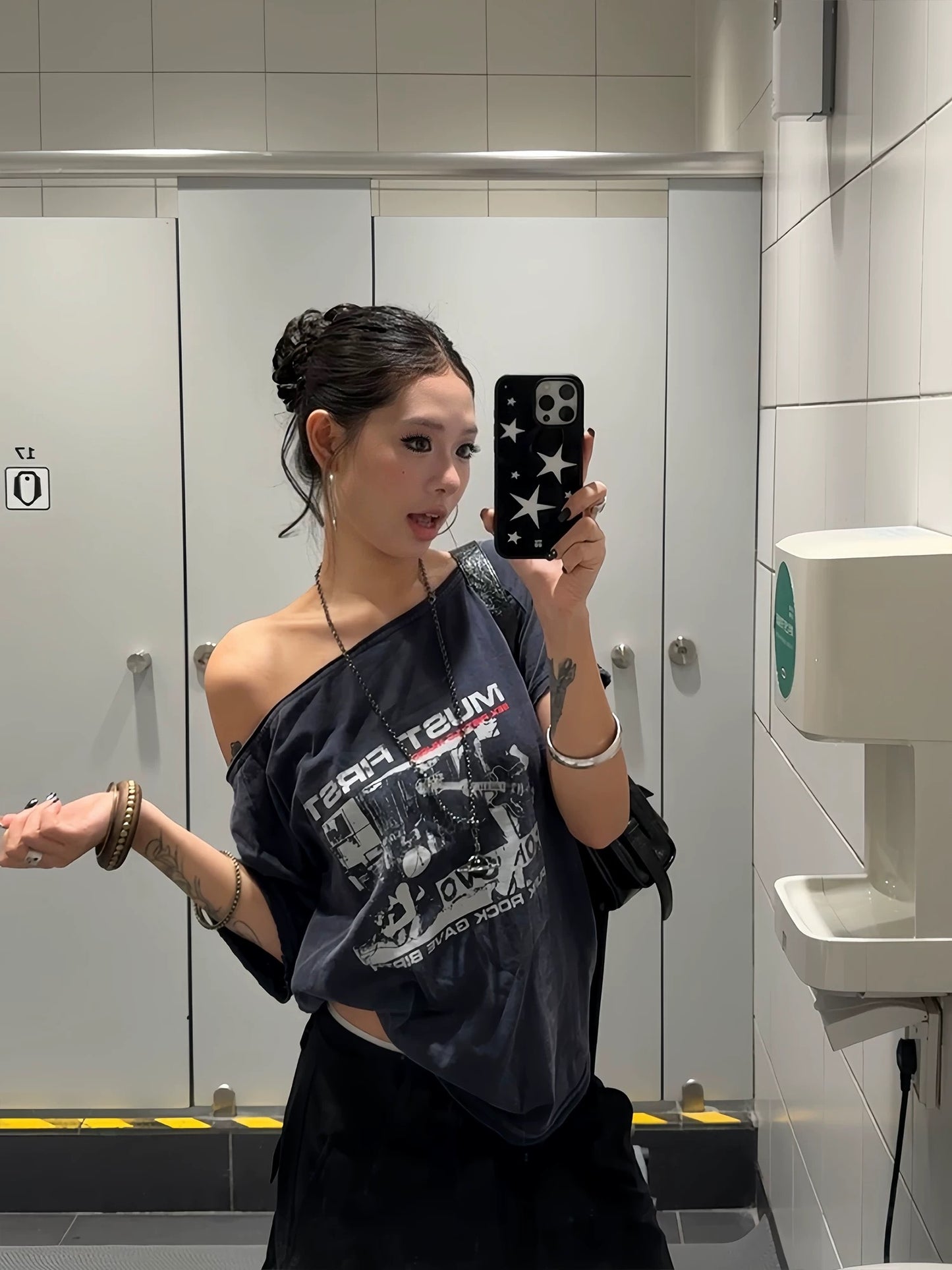 PUNK ROCH HALF SHOULDER TOP