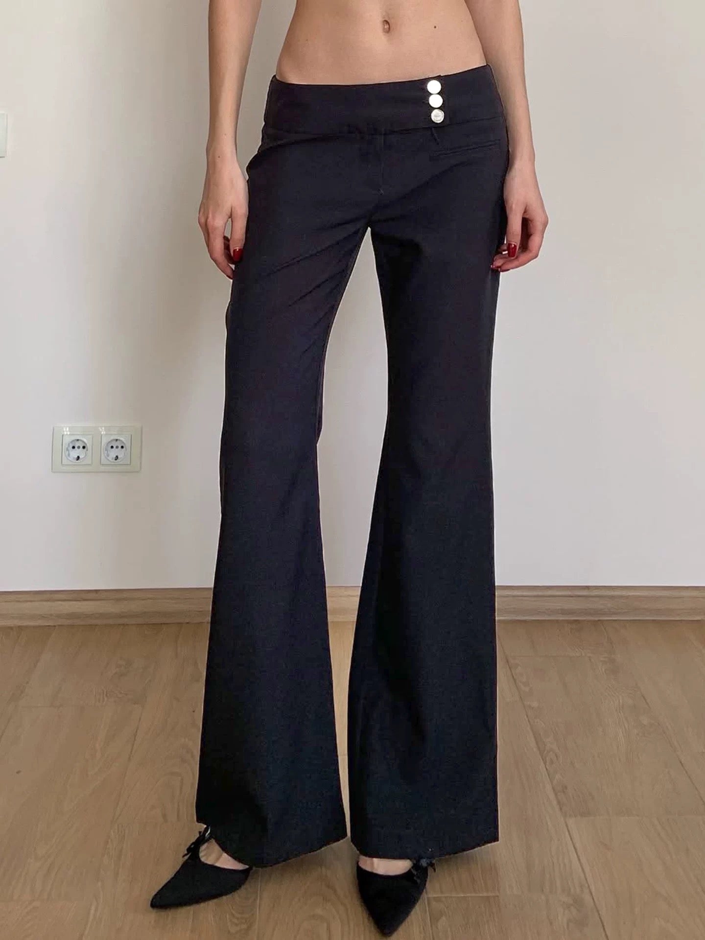 SIDE BUTTONS FLARED TROUSERS