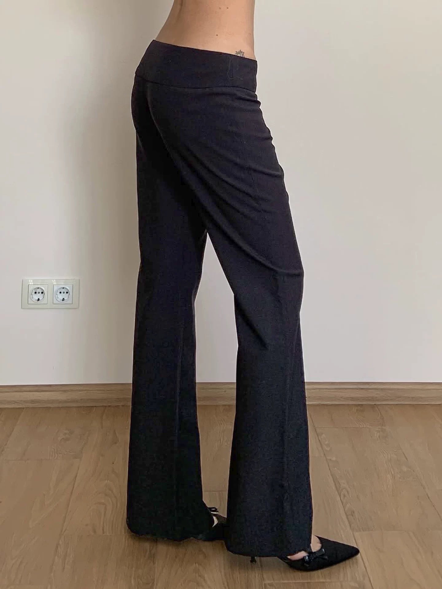 SIDE BUTTONS FLARED TROUSERS