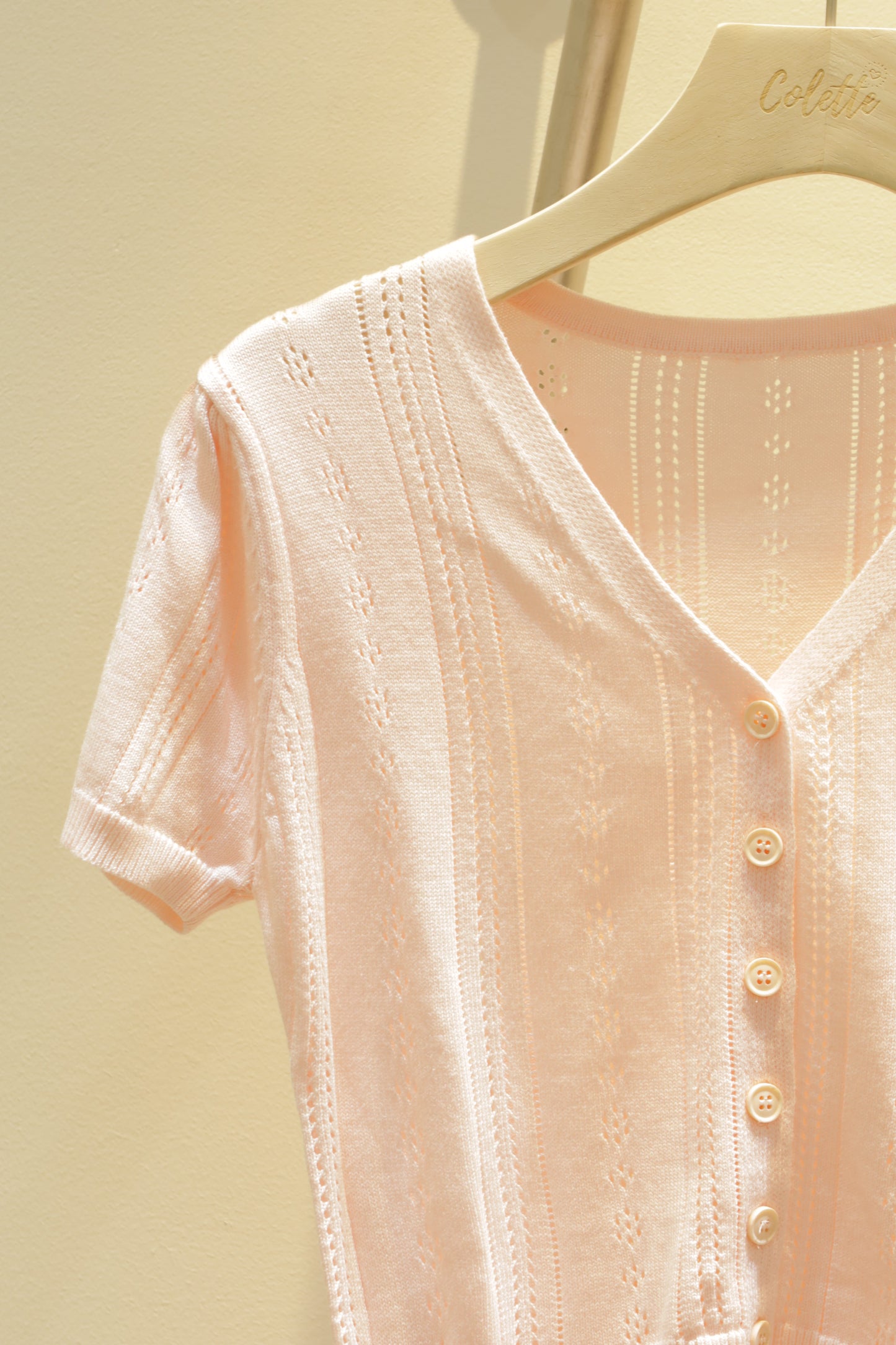 V knitted short sleeve top