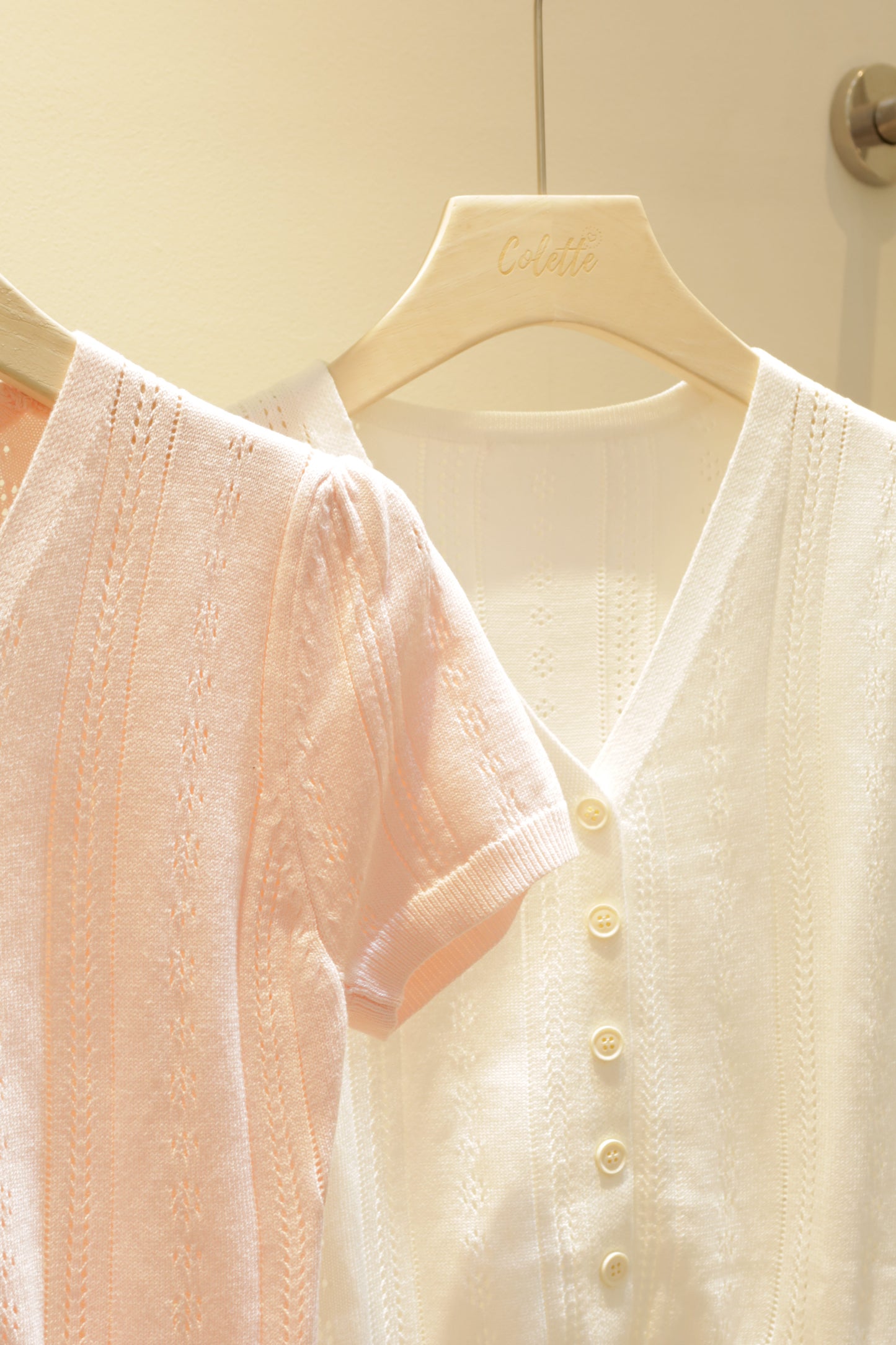 V knitted short sleeve top