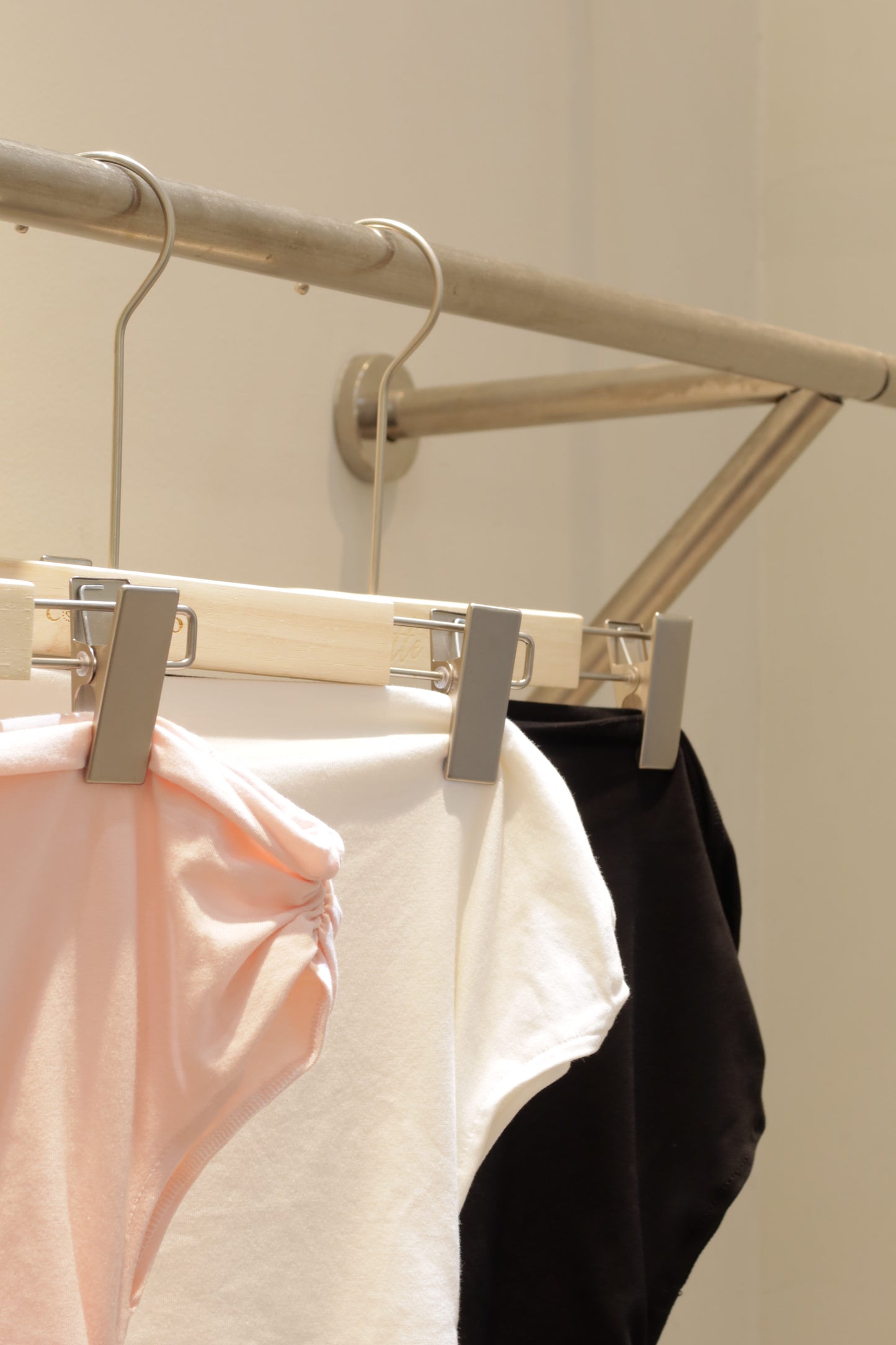 plain waist cinch off shoulder top