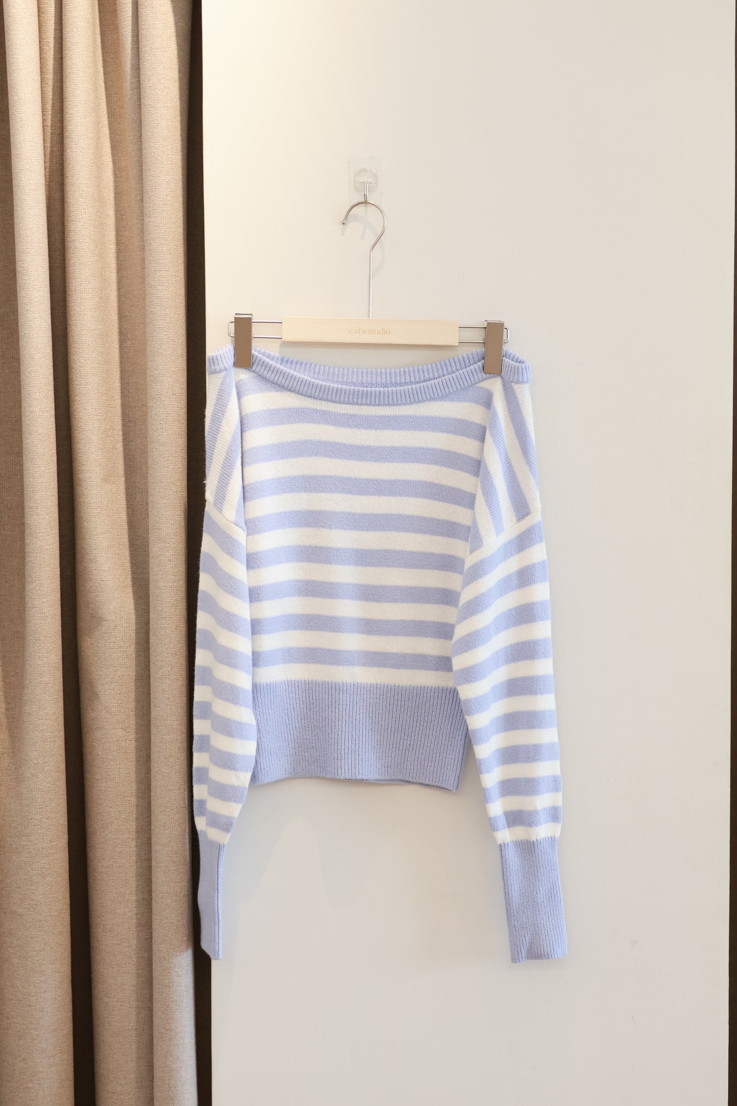 HOLLISTER Off Shoulder Knit Top