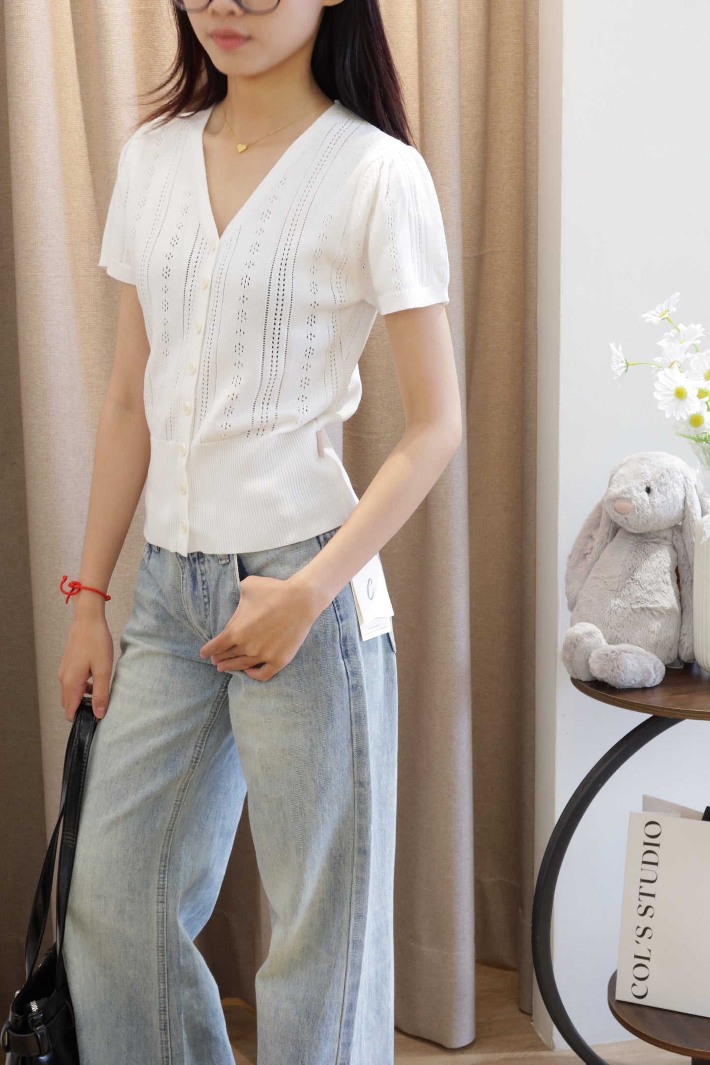 V knitted short sleeve top