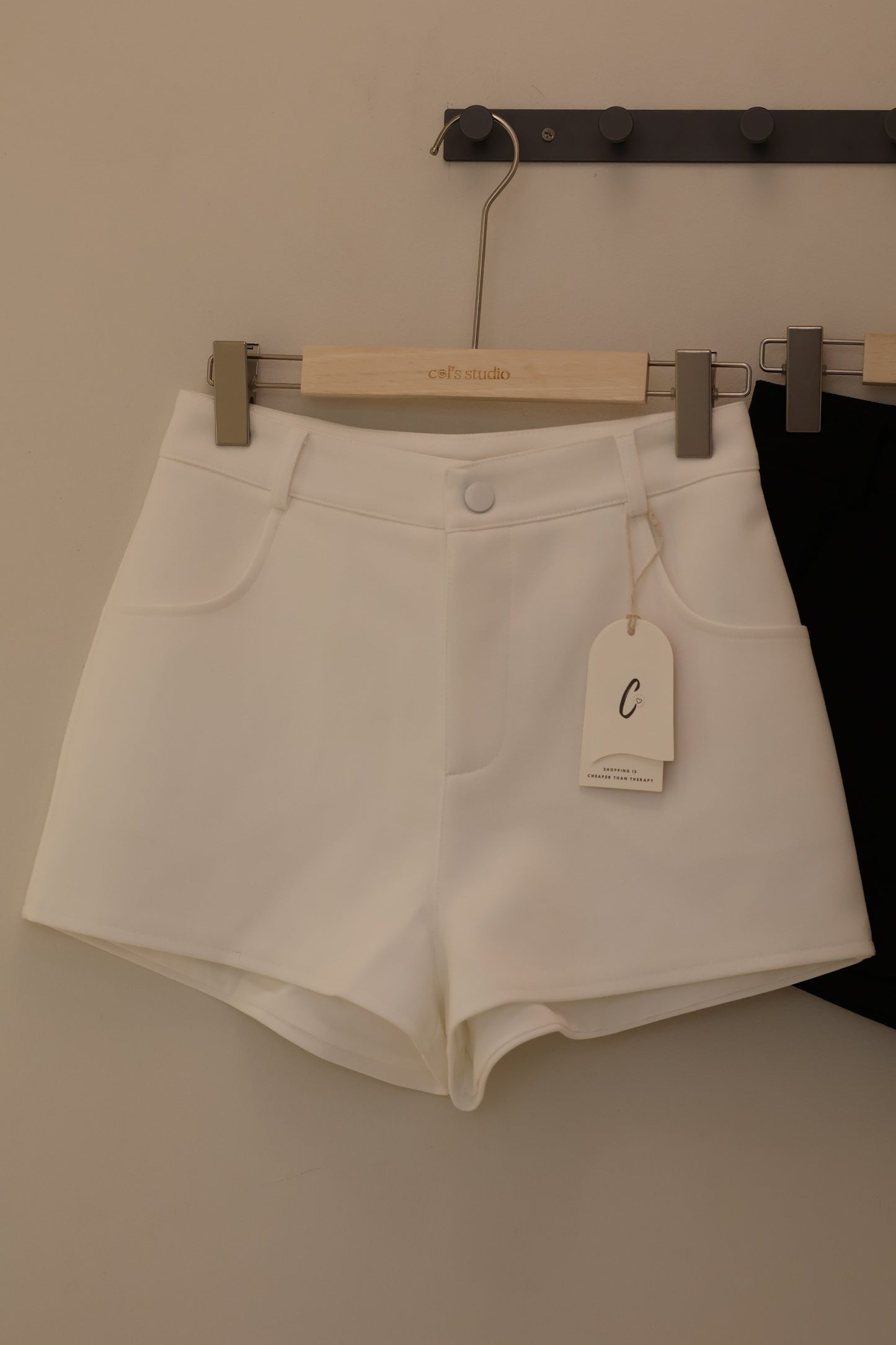 BUTTONED TROUSER SHORTS
